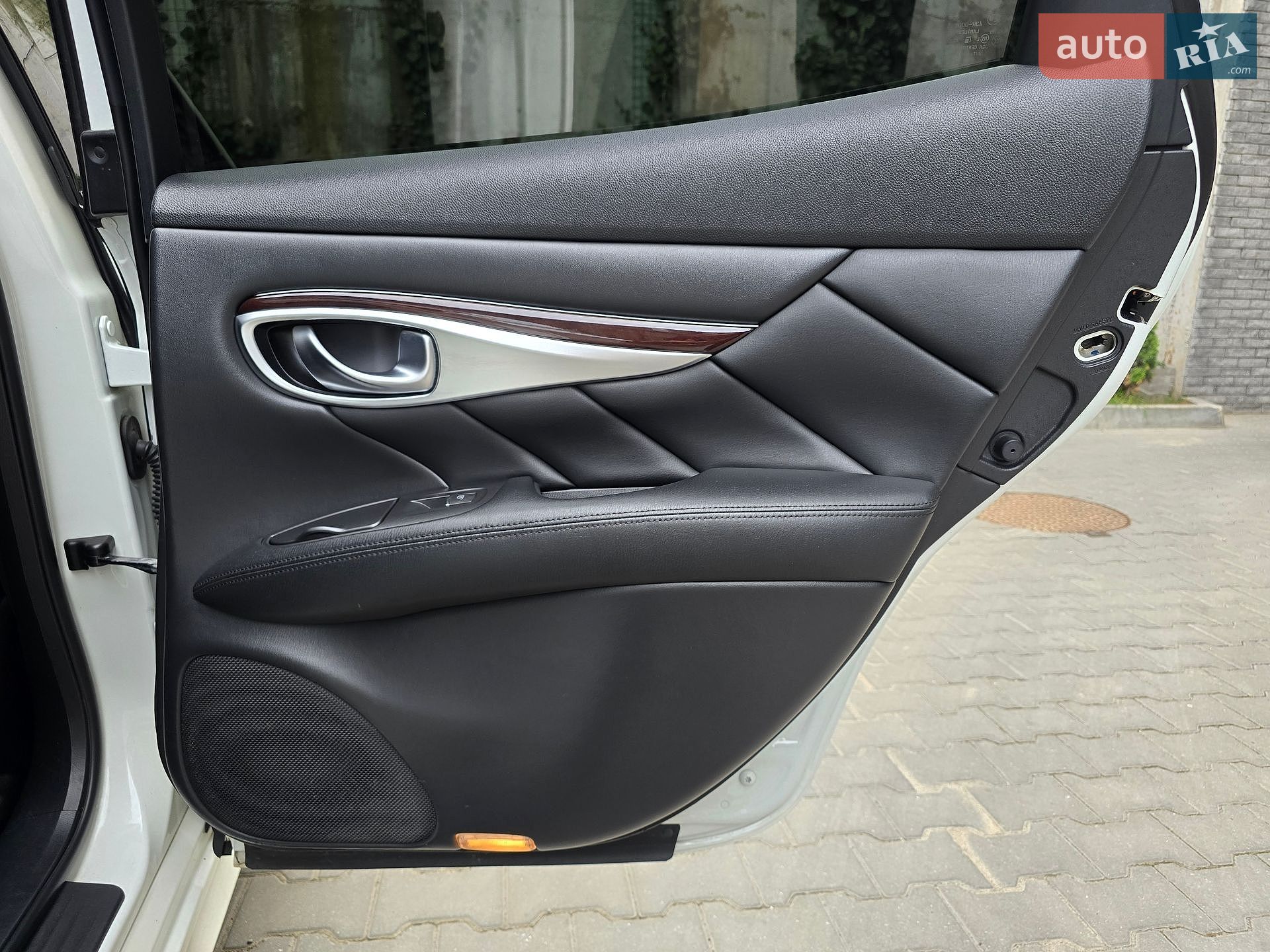 Infiniti Q70 2017 VIN JN1BCAY51U0770351 фото оголошення 56 з 67