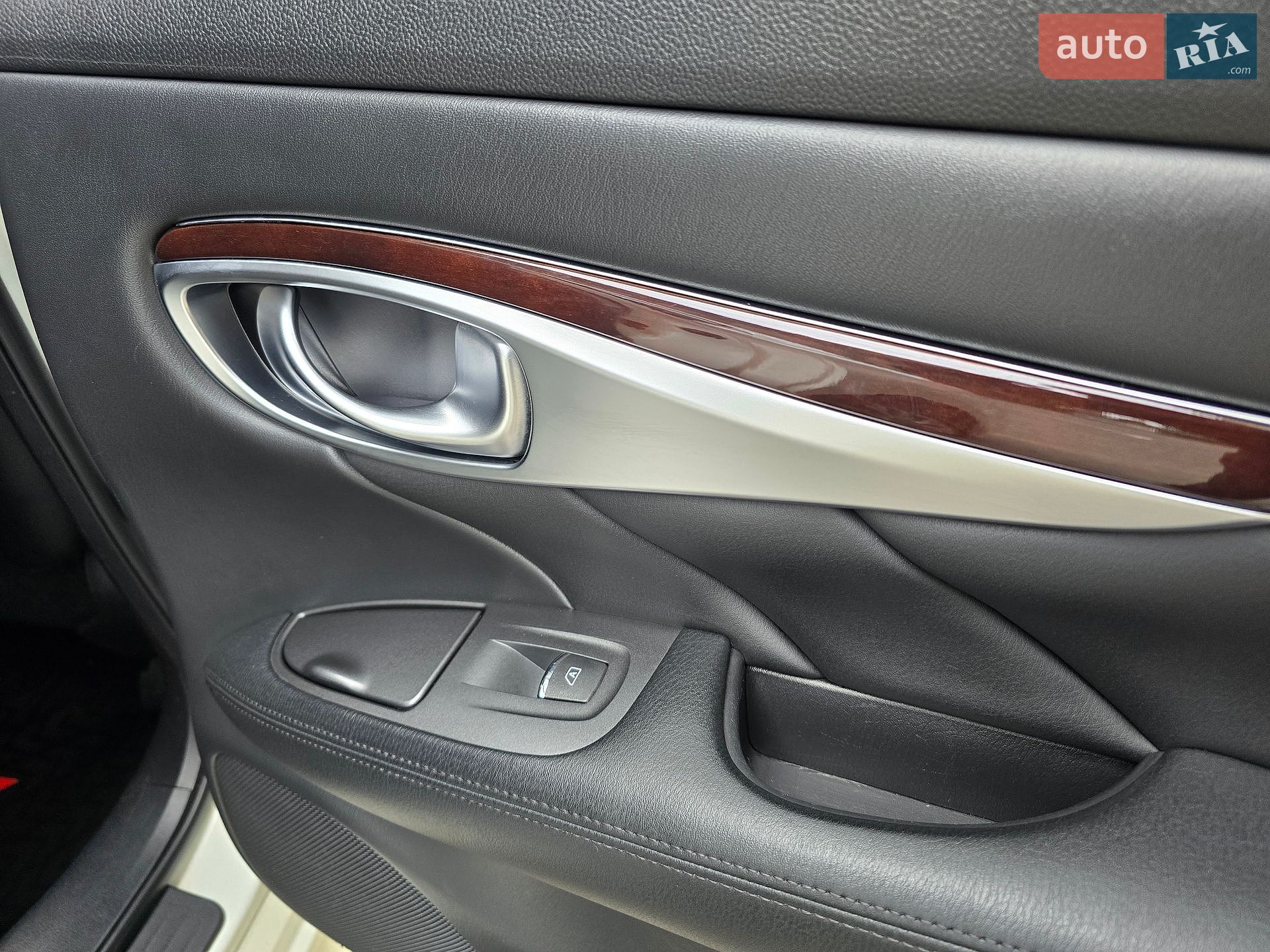 Infiniti Q70 2017 VIN JN1BCAY51U0770351 фото оголошення 57 з 67