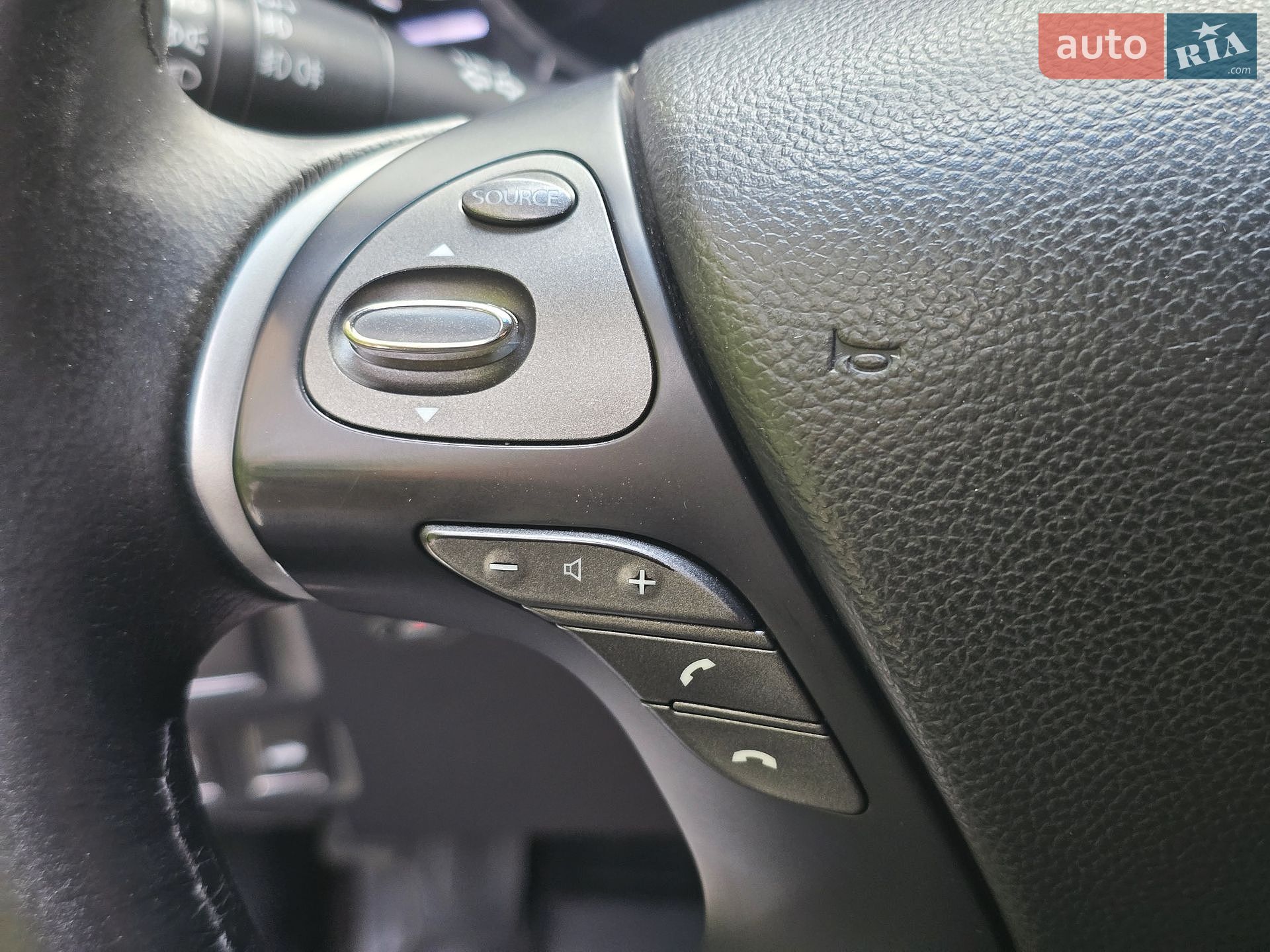Infiniti Q70 2017 VIN JN1BCAY51U0770351 фото оголошення 27 з 67