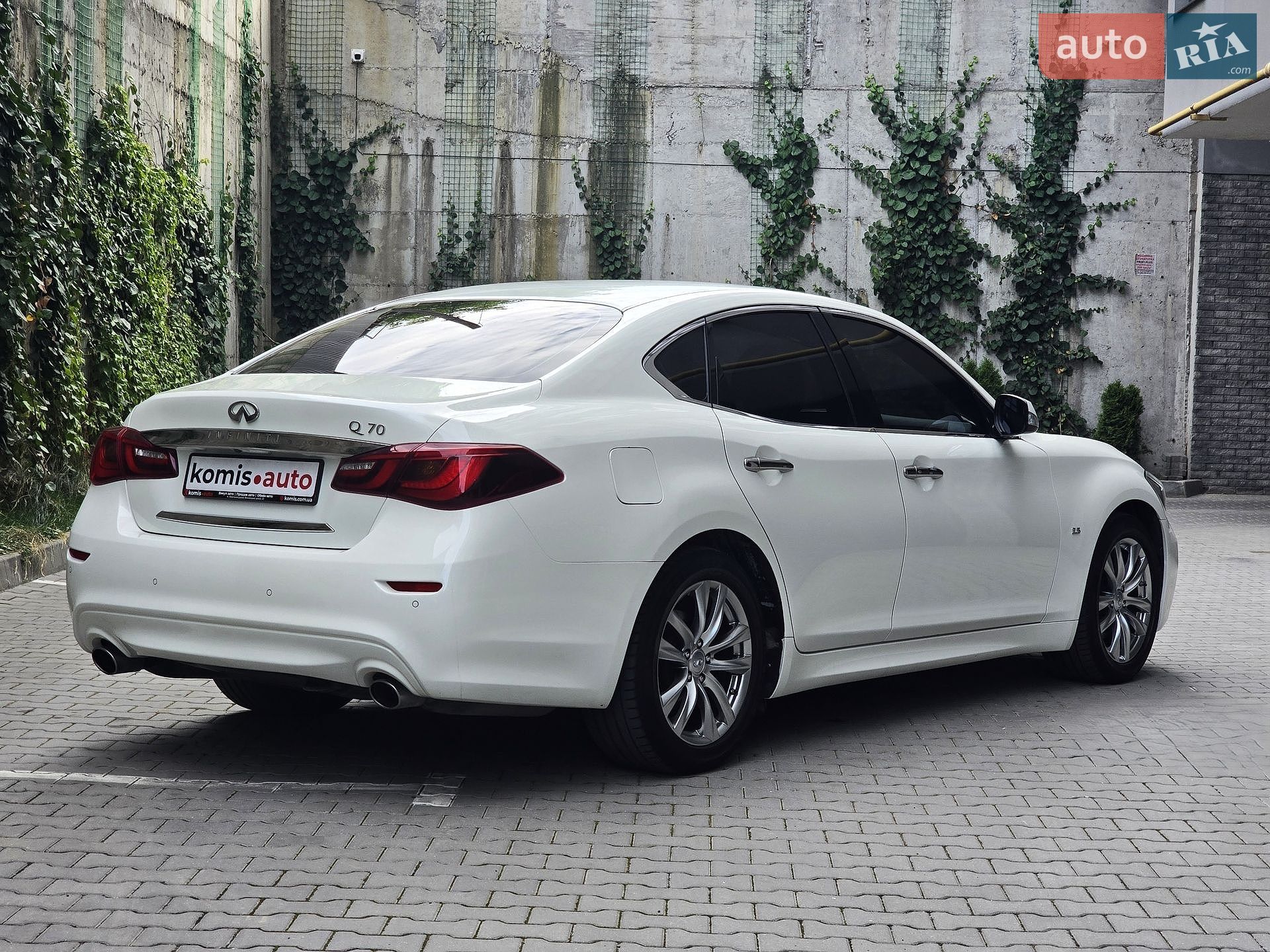 Infiniti Q70 2017 VIN JN1BCAY51U0770351 фото оголошення 9 з 67