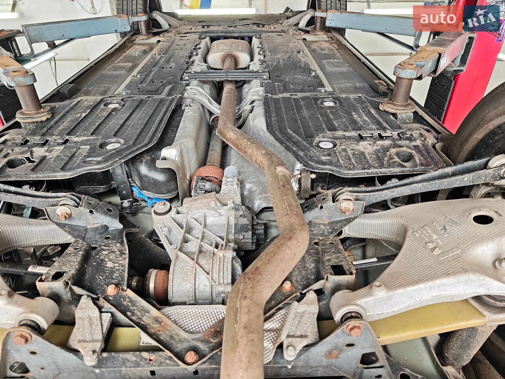 Volvo XC60 2019 VIN YV4102RK7L1421763 фото оголошення 4 з 63