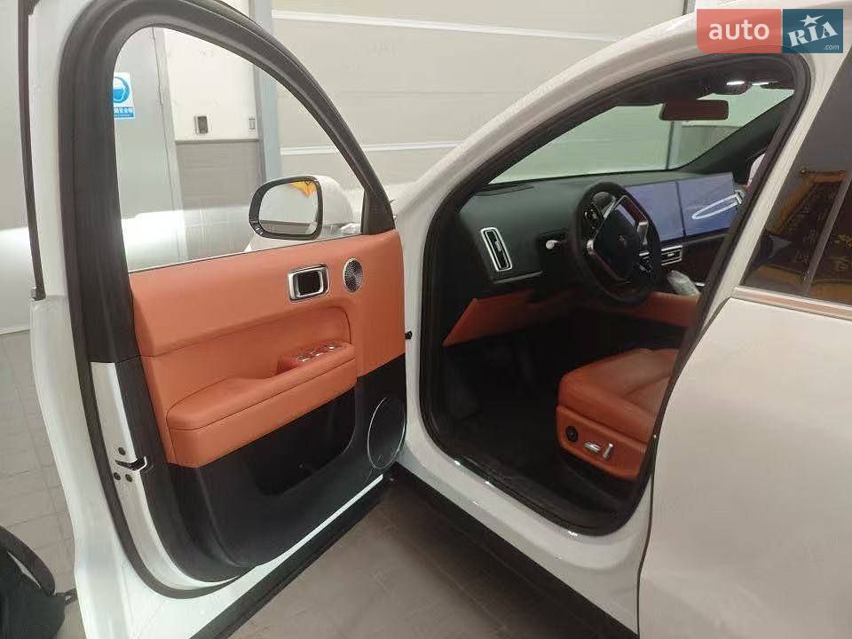 Li Auto L6 2025 VIN HLX32B14XS1062128 фото оголошення 3 з 4