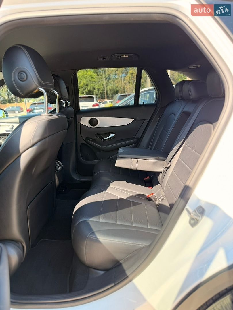 Mercedes-Benz GLC-Class 2019 VIN W1N0G8DB3LF759967 фото оголошення 8 з 22