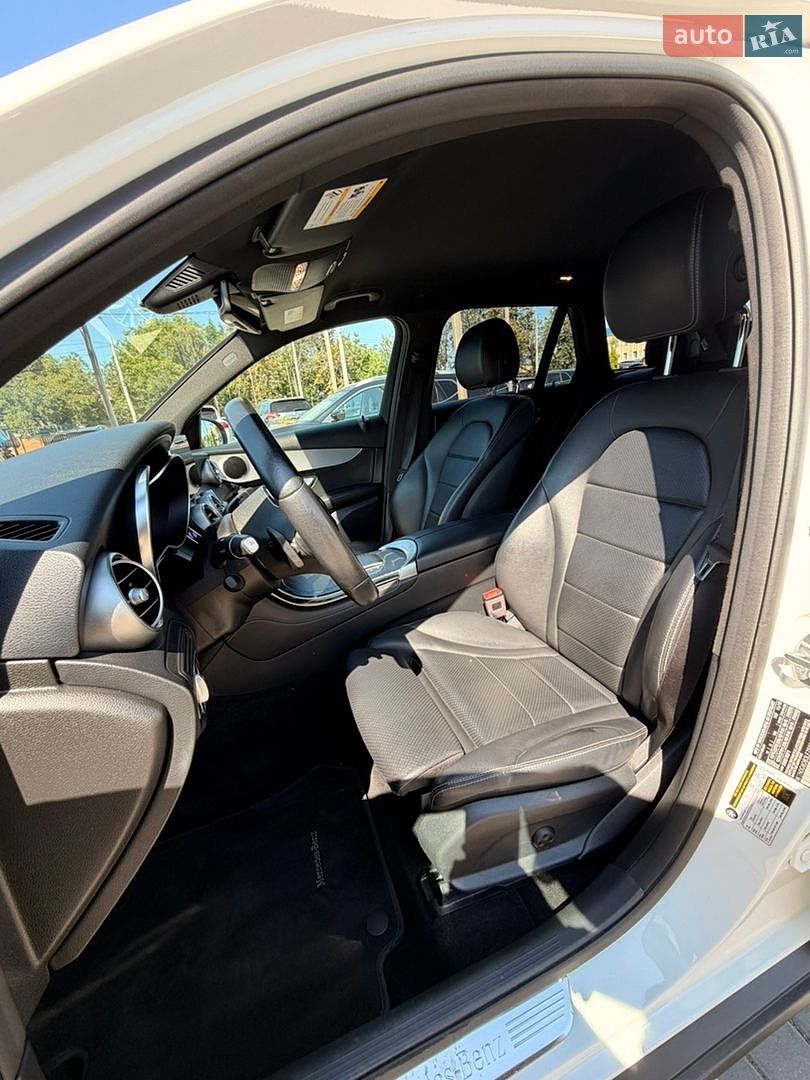 Mercedes-Benz GLC-Class 2019 VIN W1N0G8DB3LF759967 фото оголошення 19 з 22