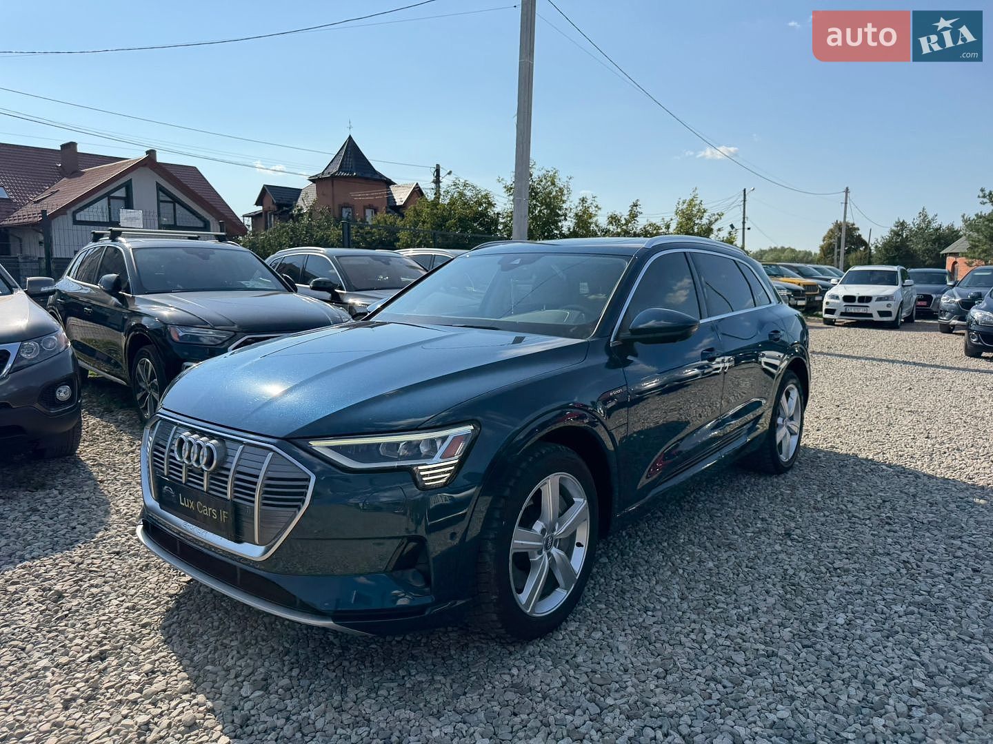 Audi e-tron 2019 VIN WA1LAAGE1KB008823 фото оголошення 9 з 48