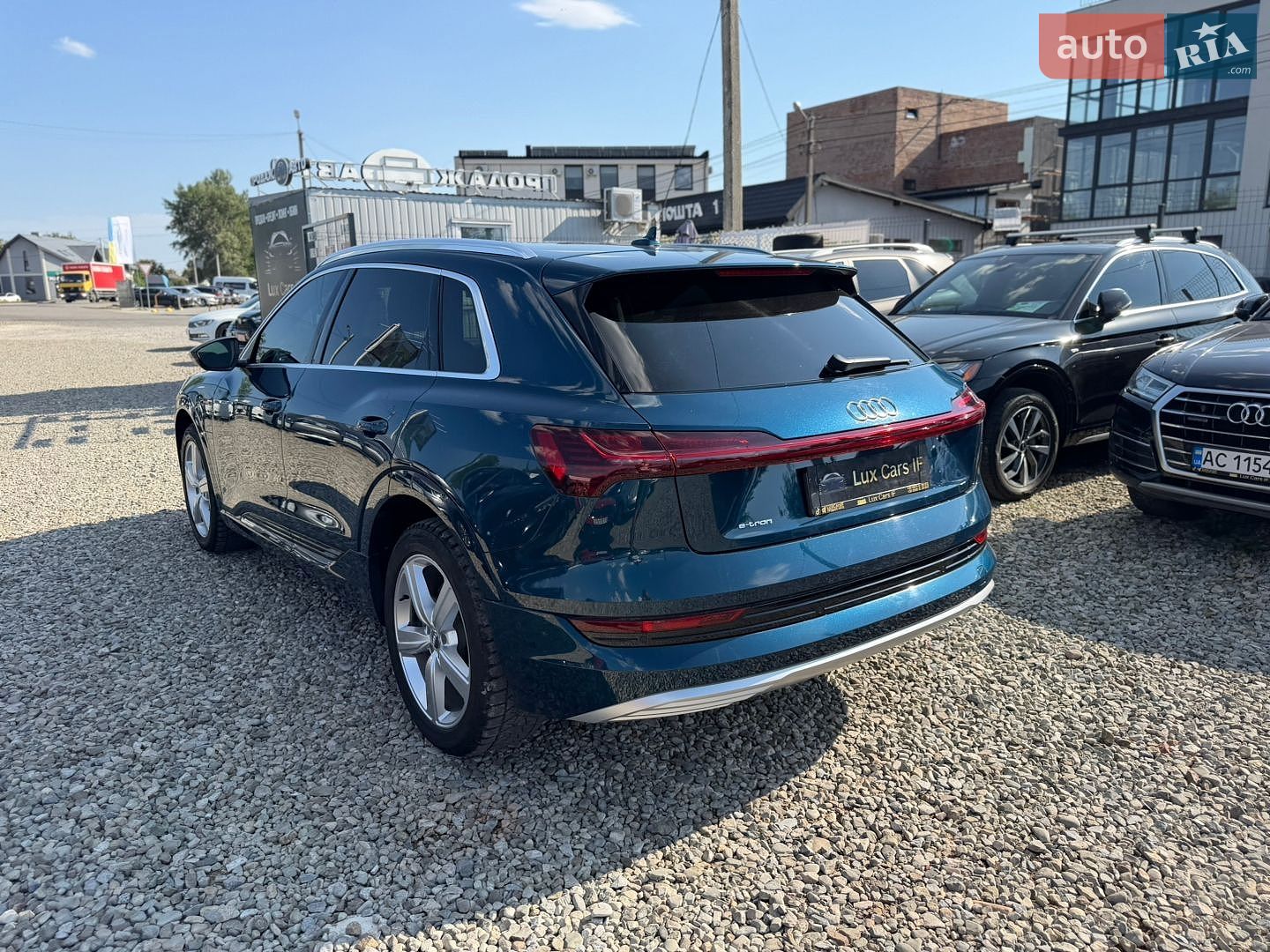Audi e-tron 2019 VIN WA1LAAGE1KB008823 фото оголошення 13 з 48