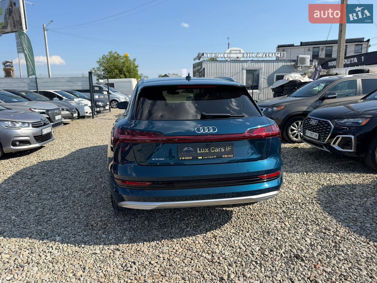 Audi e-tron 2019 VIN WA1LAAGE1KB008823 фото оголошення 15 з 48