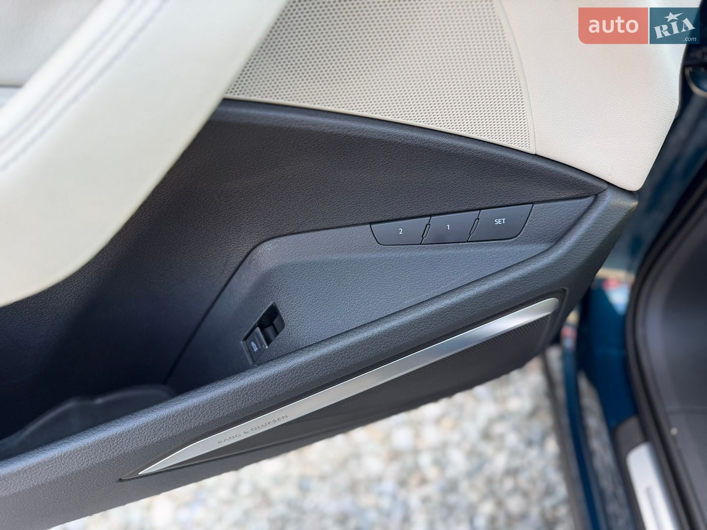 Audi e-tron 2019 VIN WA1LAAGE1KB008823 фото оголошення 22 з 48