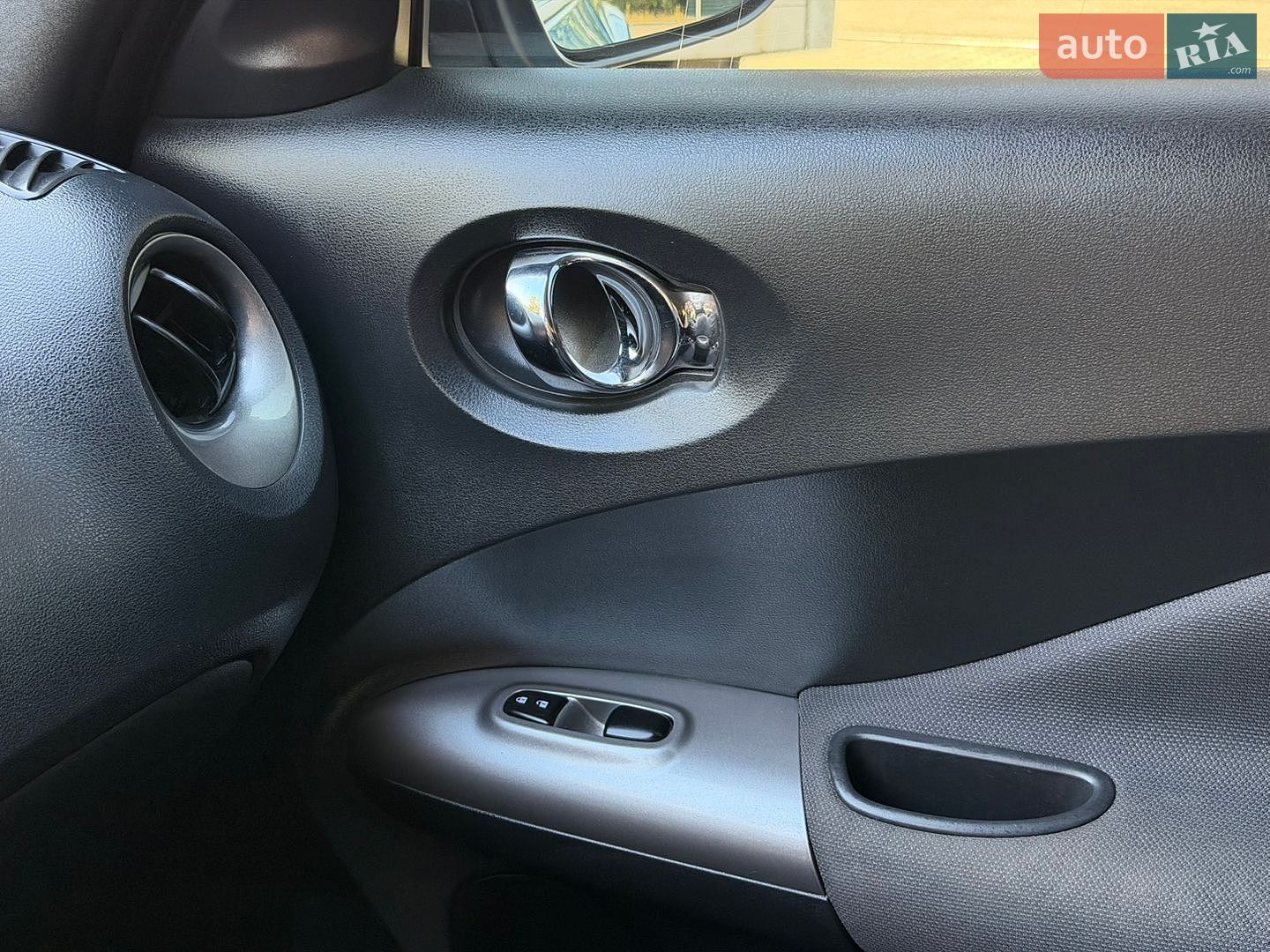 Nissan Juke 2018 VIN SJNFBAF15U8002362 фото оголошення 47 з 54