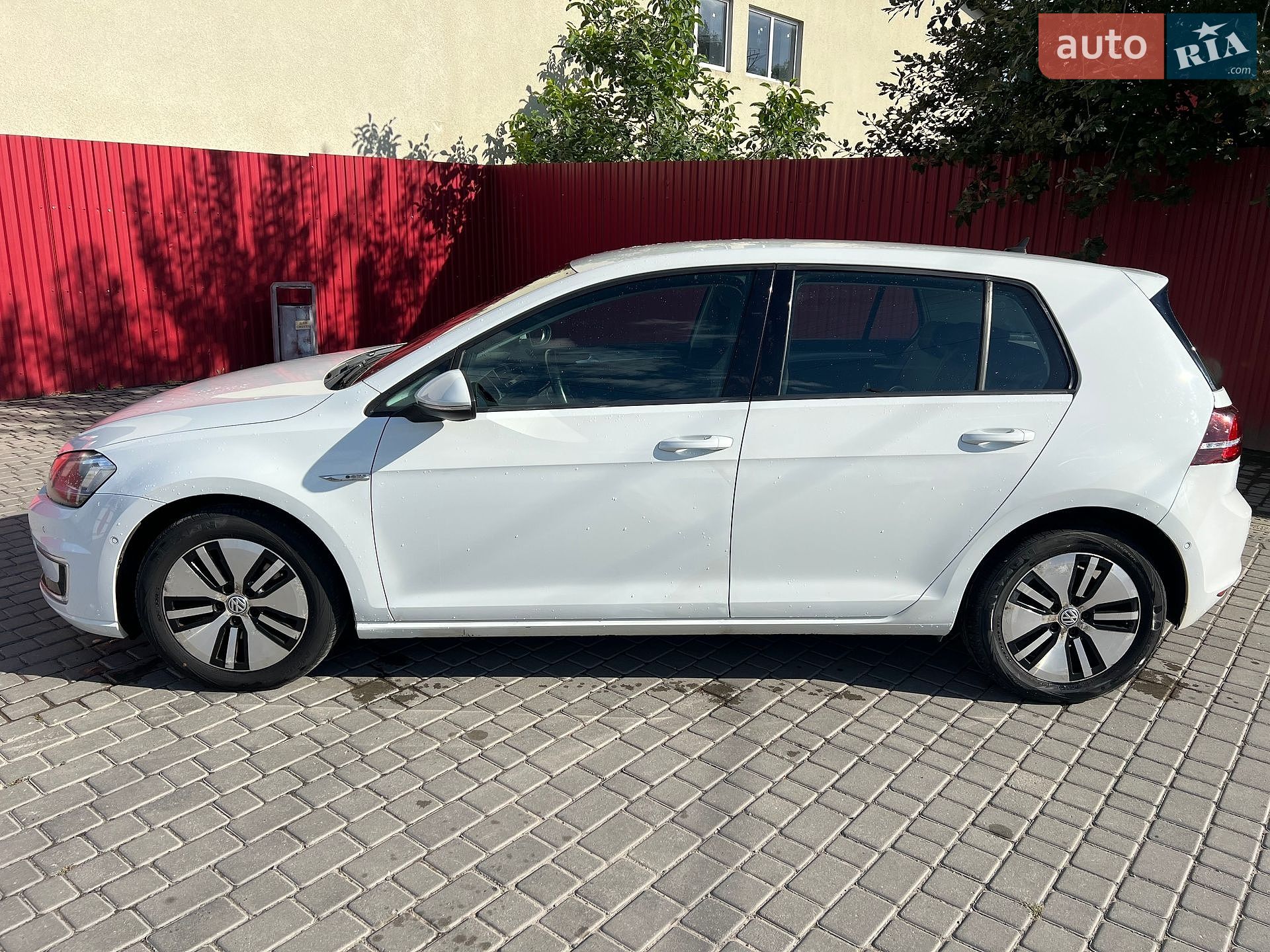 Volkswagen e-Golf 2014 VIN WVWZZZAUZFW900351 фото оголошення 8 з 8