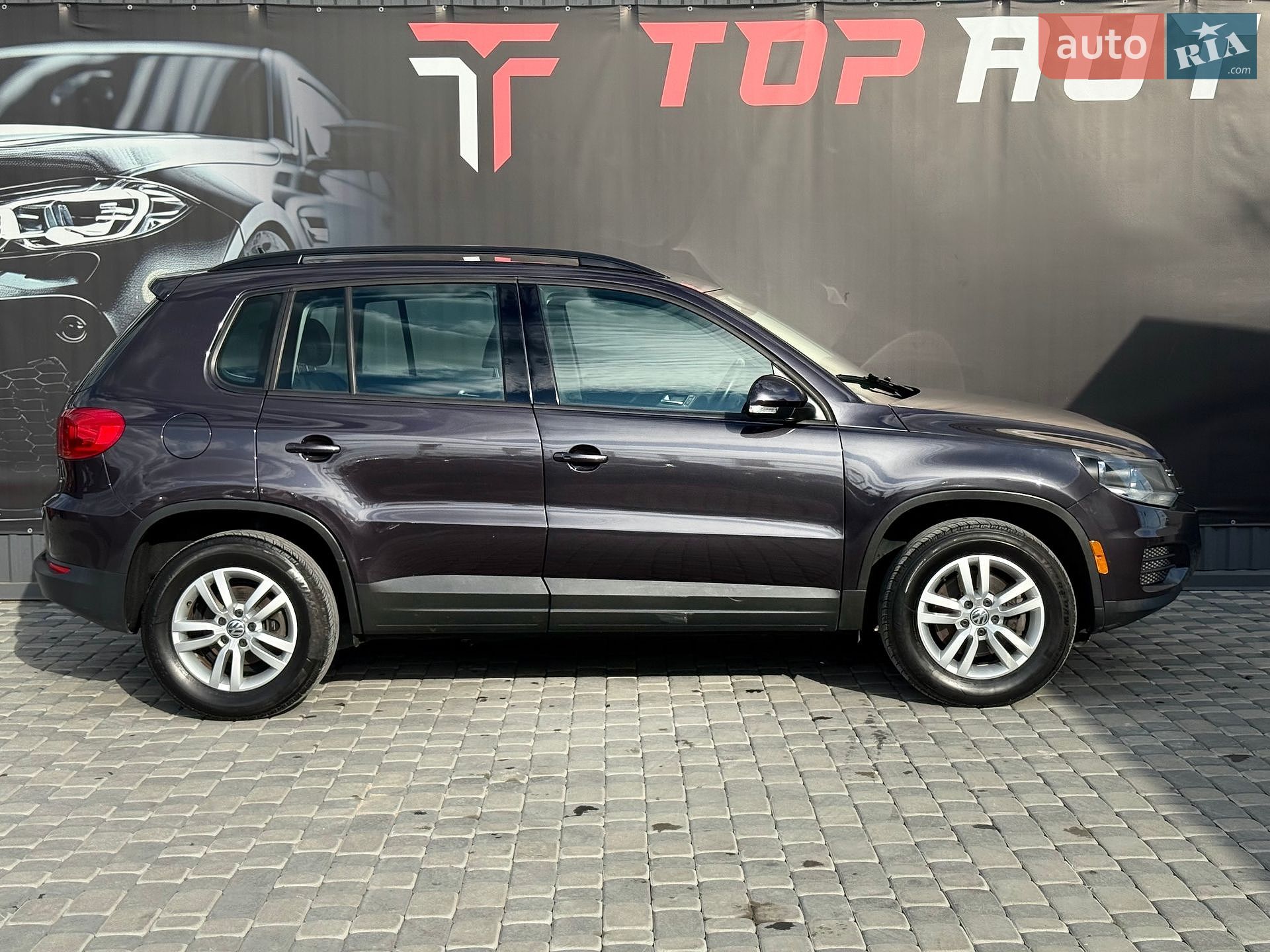 Volkswagen Tiguan 2016 VIN WVGBV7AX5GW522804 фото оголошення 9 з 56