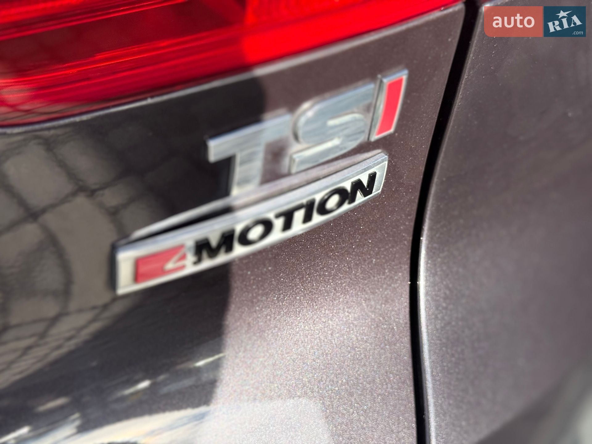 Volkswagen Tiguan 2016 VIN WVGBV7AX5GW522804 фото оголошення 13 з 56
