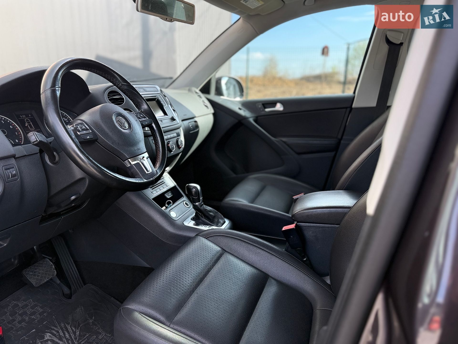 Volkswagen Tiguan 2016 VIN WVGBV7AX5GW522804 фото оголошення 25 з 56