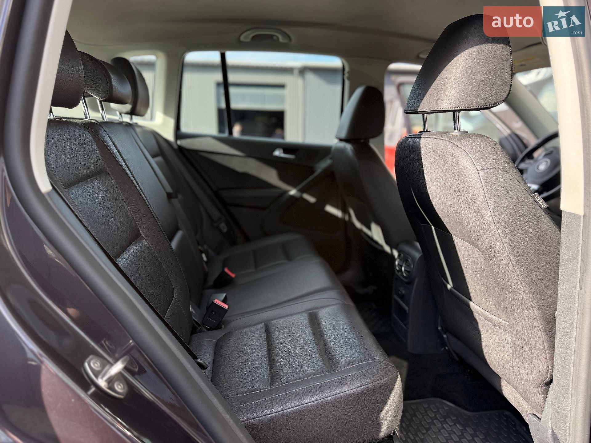 Volkswagen Tiguan 2016 VIN WVGBV7AX5GW522804 фото оголошення 30 з 56