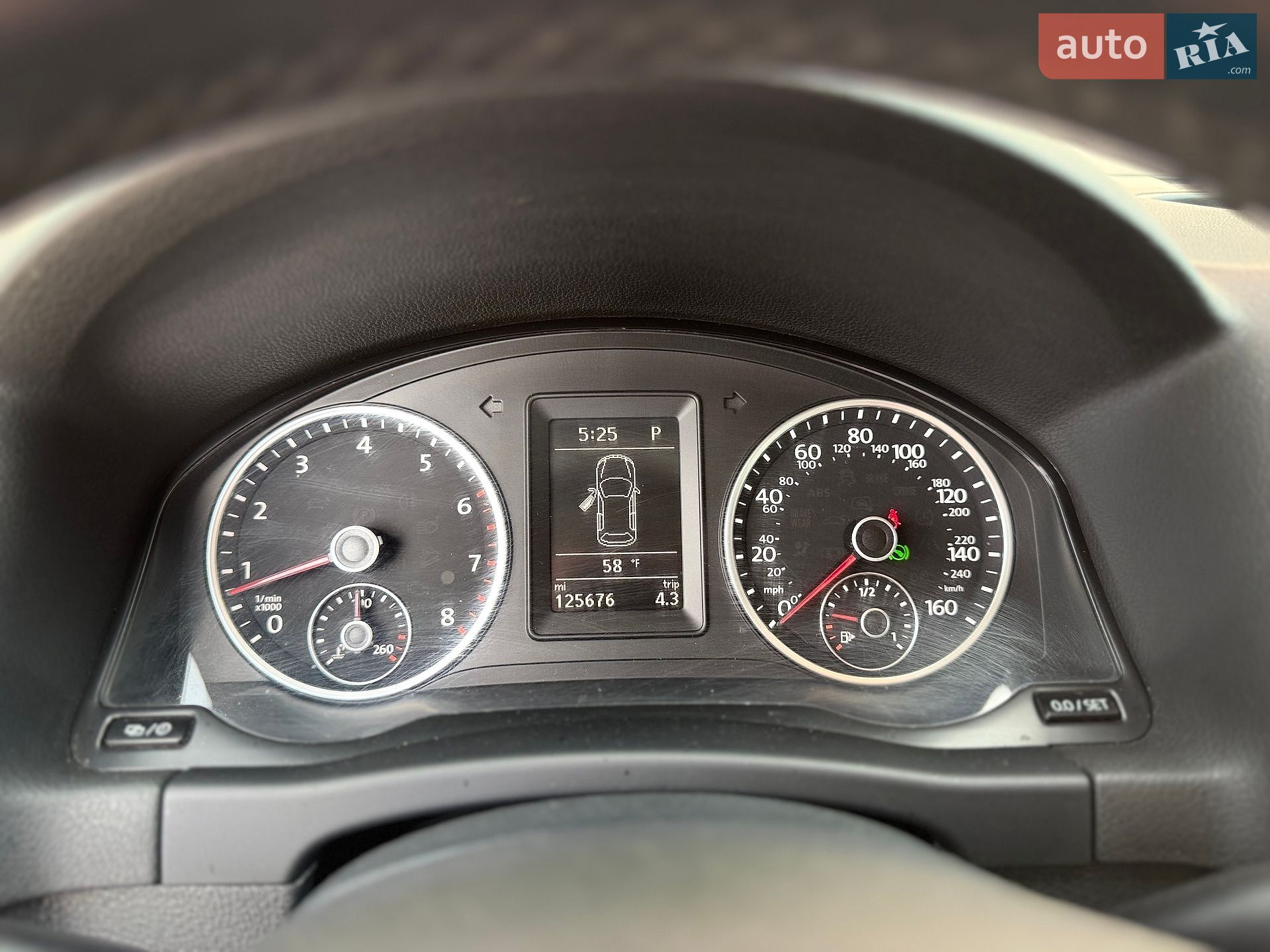 Volkswagen Tiguan 2016 VIN WVGBV7AX5GW522804 фото оголошення 33 з 56