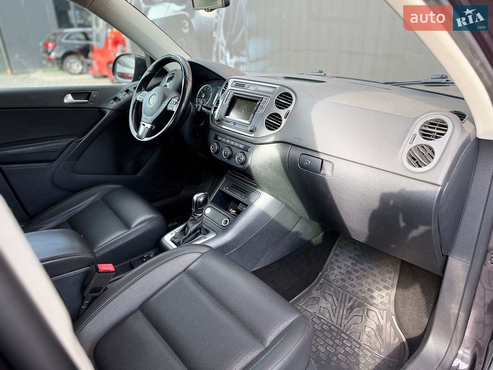 Volkswagen Tiguan 2016 VIN WVGBV7AX5GW522804 фото оголошення 43 з 56