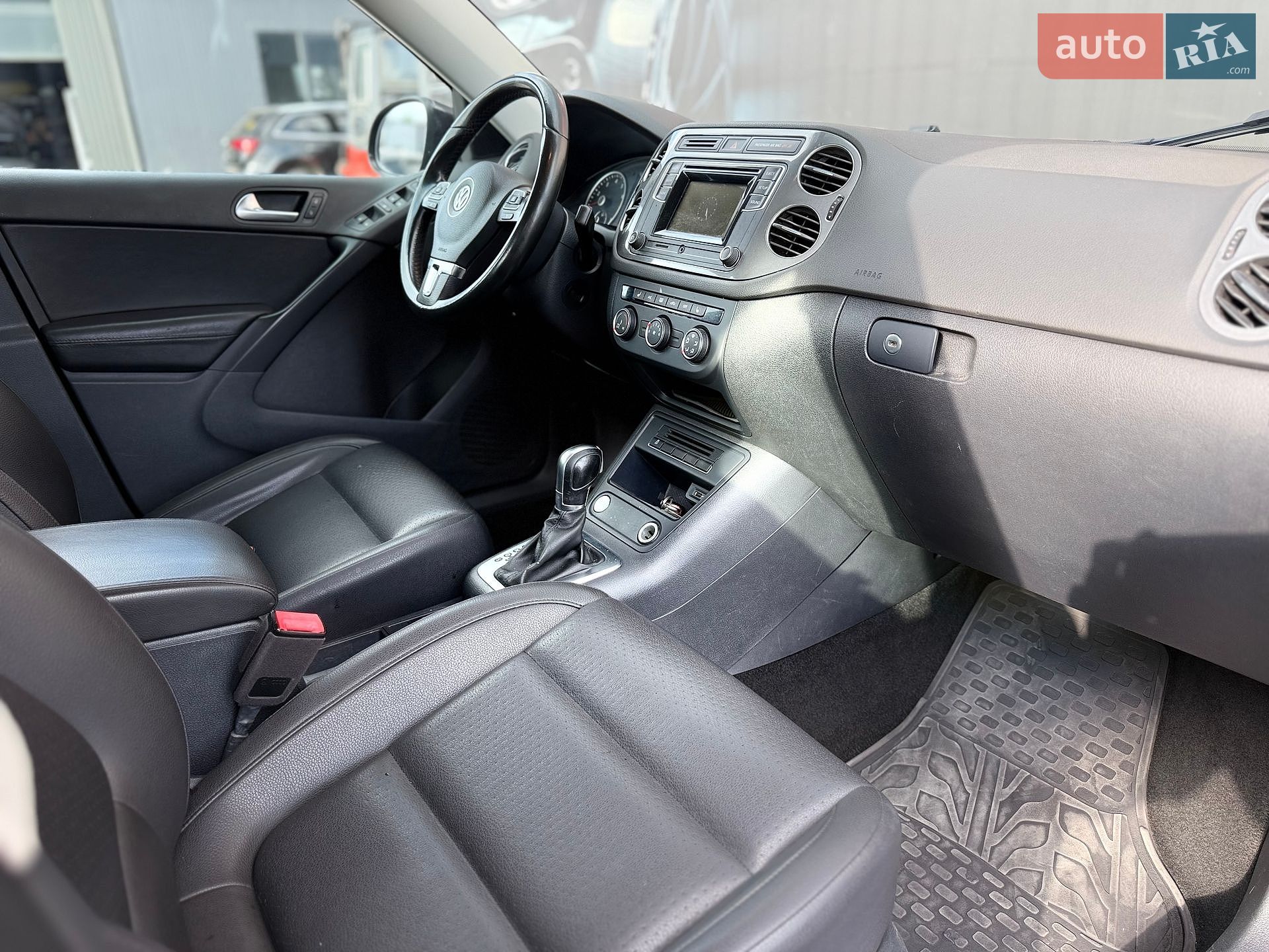 Volkswagen Tiguan 2016 VIN WVGBV7AX5GW522804 фото оголошення 44 з 56
