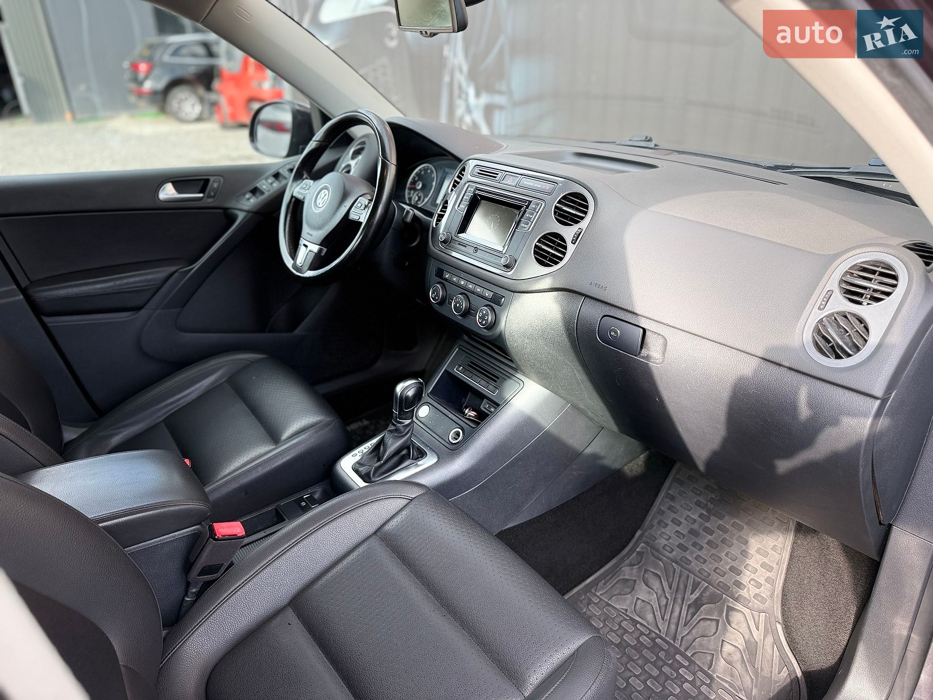 Volkswagen Tiguan 2016 VIN WVGBV7AX5GW522804 фото оголошення 45 з 56
