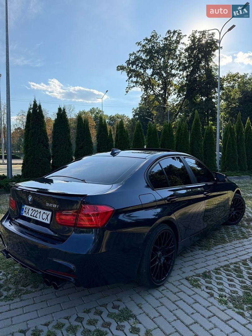 BMW 3 Series 2015 VIN WBA3C1C56FK123779 фото оголошення 8 з 16