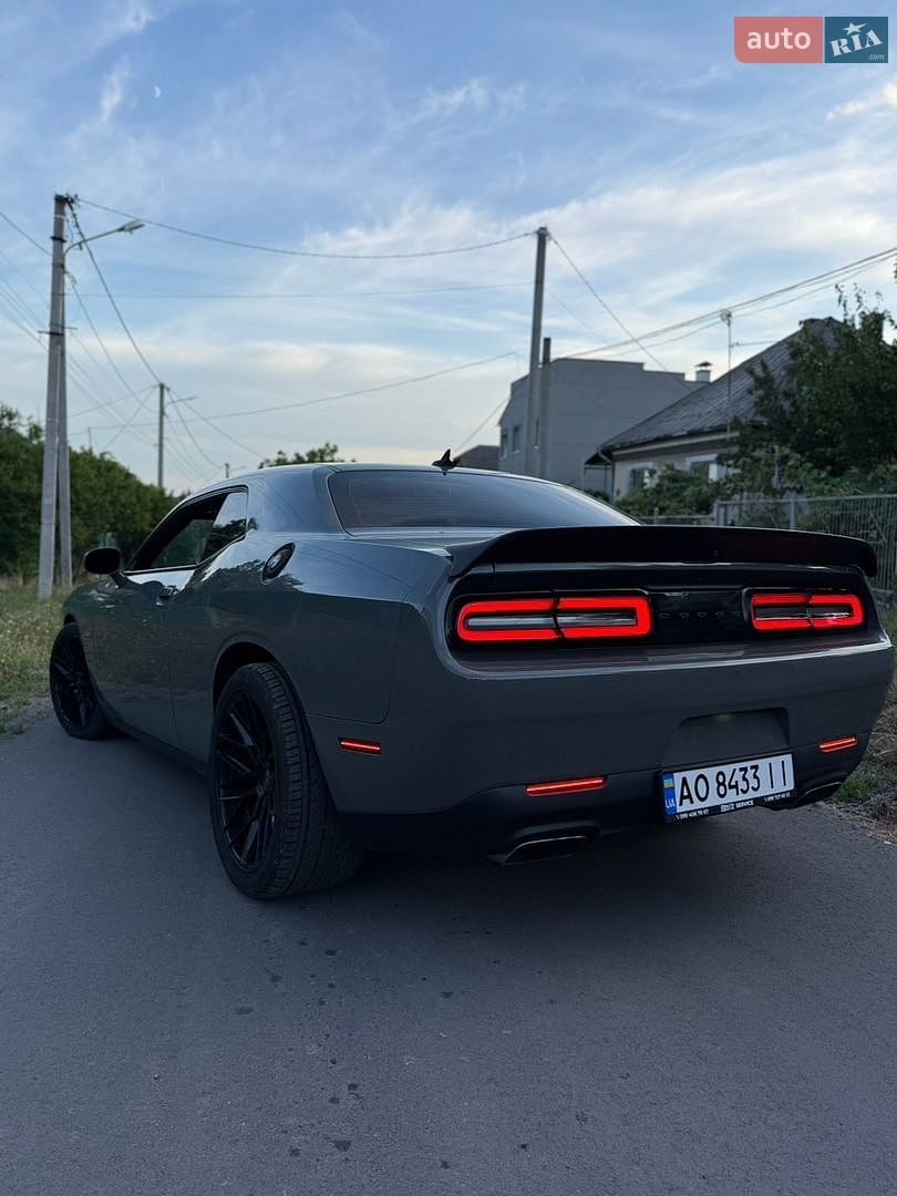 Dodge Challenger 2018 VIN 2C3CDZBT3JH333372 фото оголошення 2 з 22