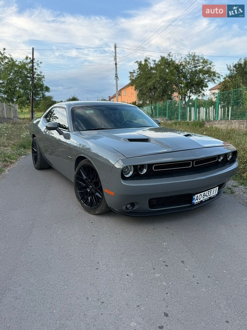 Dodge Challenger 2018 VIN 2C3CDZBT3JH333372 фото оголошення 4 з 22