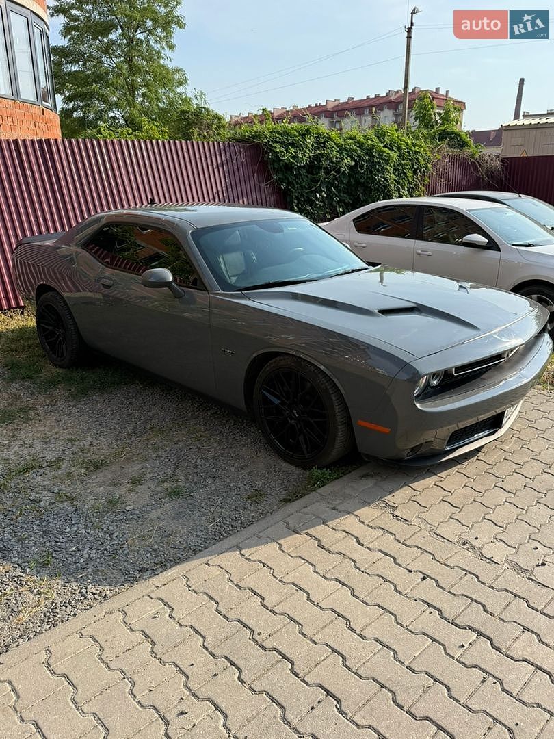 Dodge Challenger 2018 VIN 2C3CDZBT3JH333372 фото оголошення 6 з 22