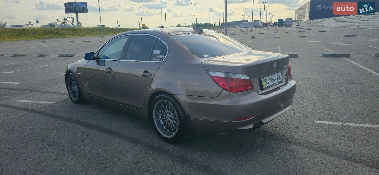 BMW 5 Series 2005 VIN WBANE31010B950487 фото оголошення 2 з 16