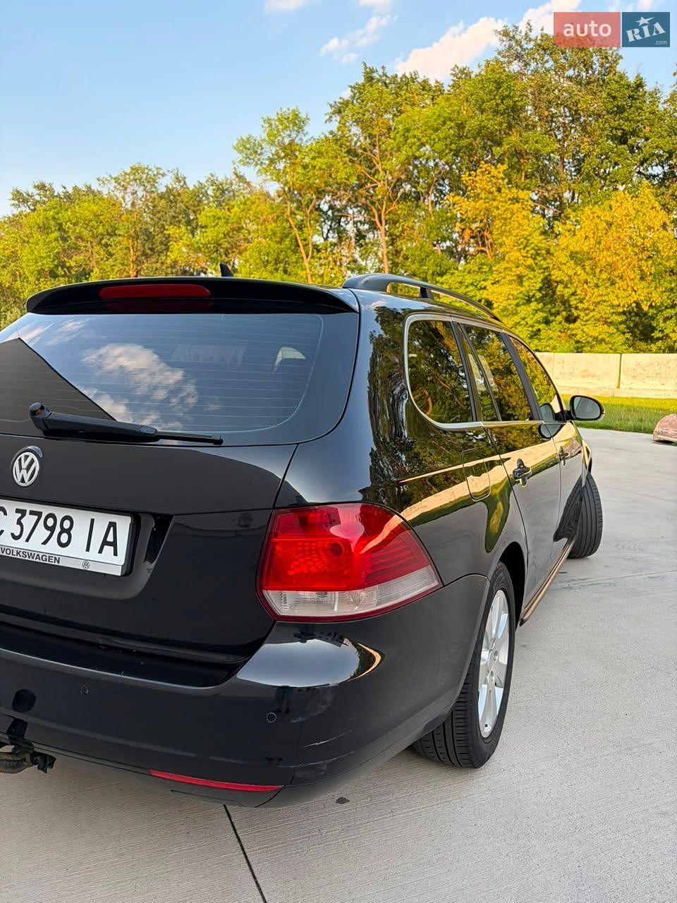 Volkswagen Golf 2011 VIN WVWZZZ1KZBM676354 фото оголошення 8 з 19