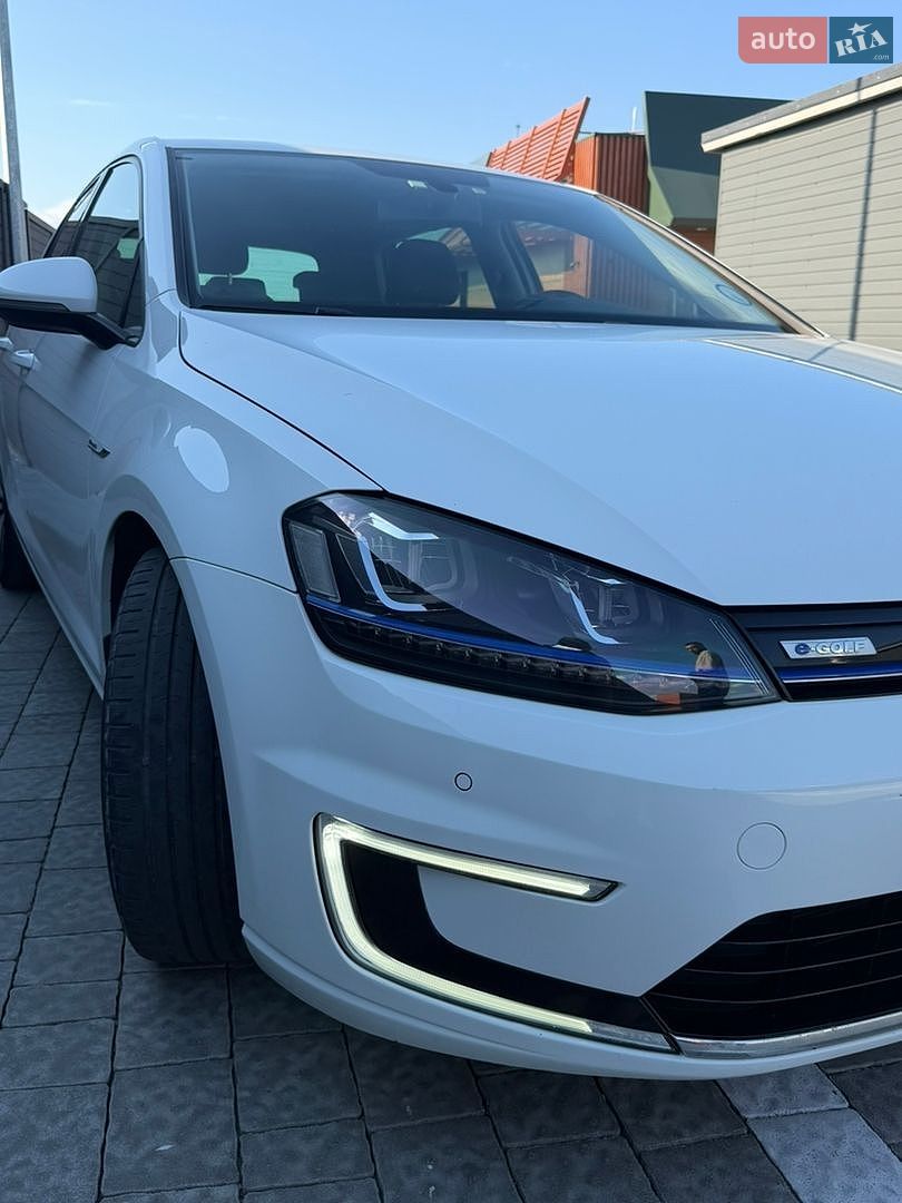Volkswagen e-Golf 2015 VIN WVWZZZAUZFW906796 фото оголошення 12 з 20