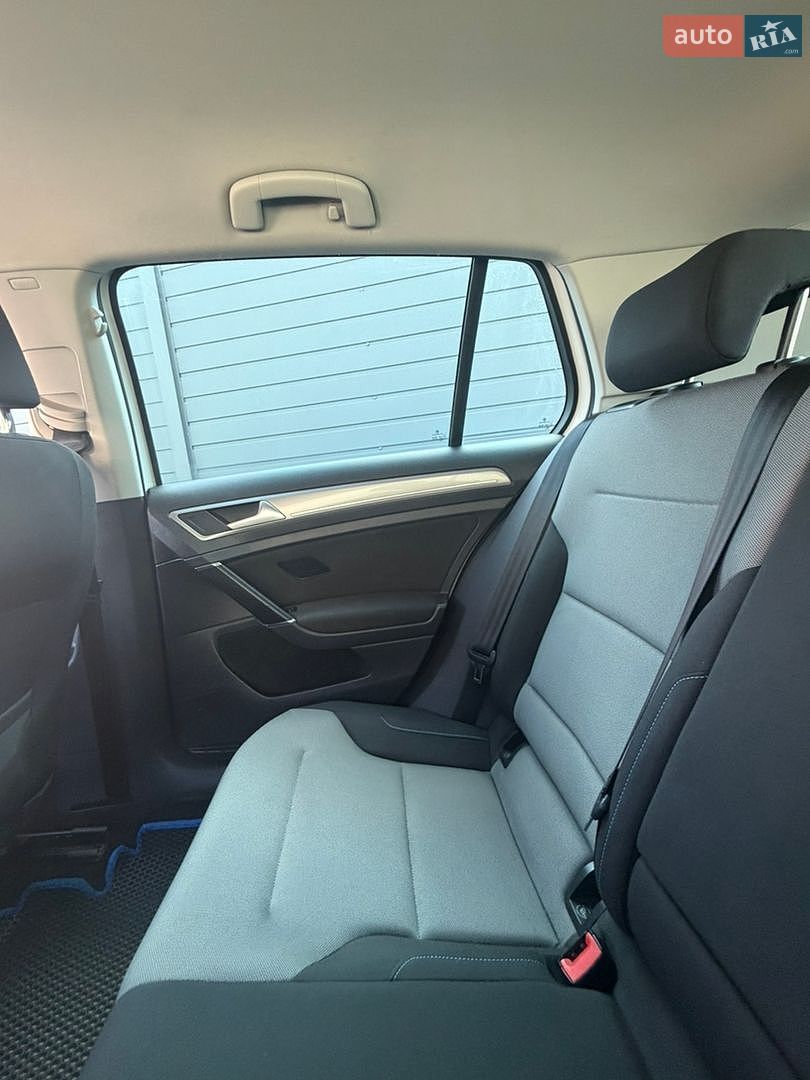 Volkswagen e-Golf 2015 VIN WVWZZZAUZFW906796 фото оголошення 16 з 20