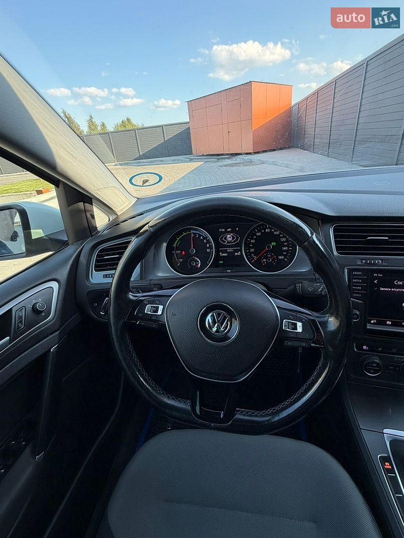 Volkswagen e-Golf 2015 VIN WVWZZZAUZFW906796 фото оголошення 18 з 20