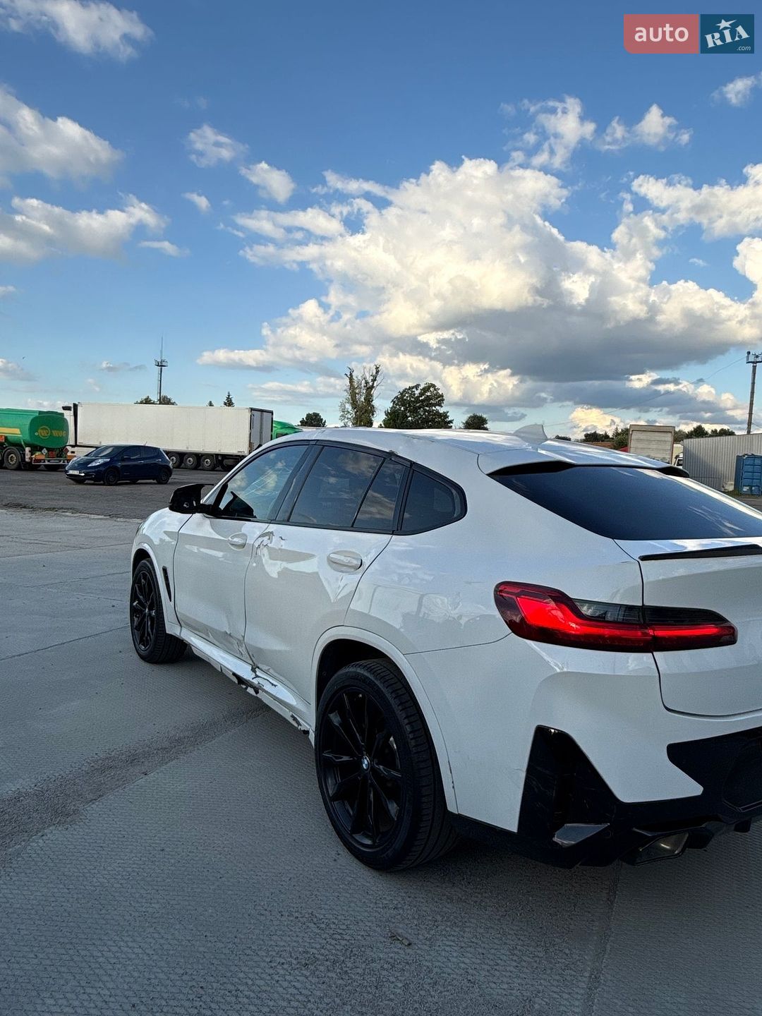 BMW X4 2023 VIN 5UX33DT04P9S86799 фото оголошення 11 з 16