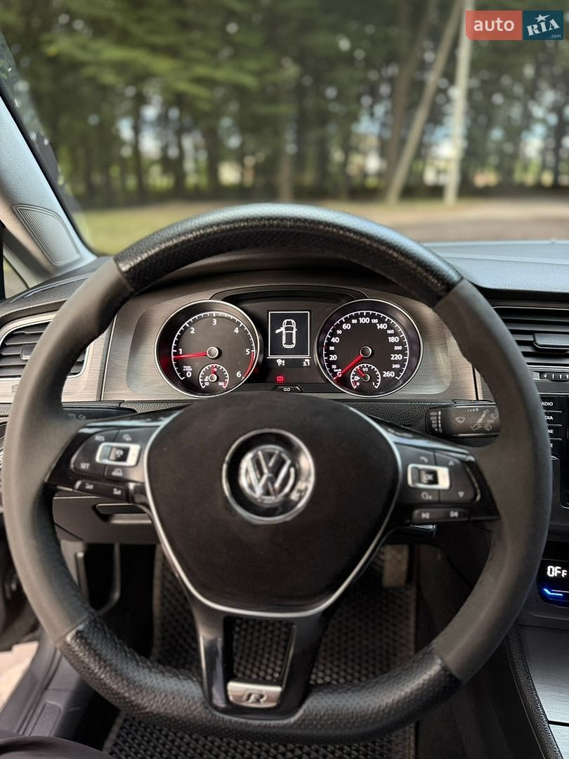 Volkswagen Golf 2013 VIN WVWZZZAUZEW005571 фото оголошення 30 з 47