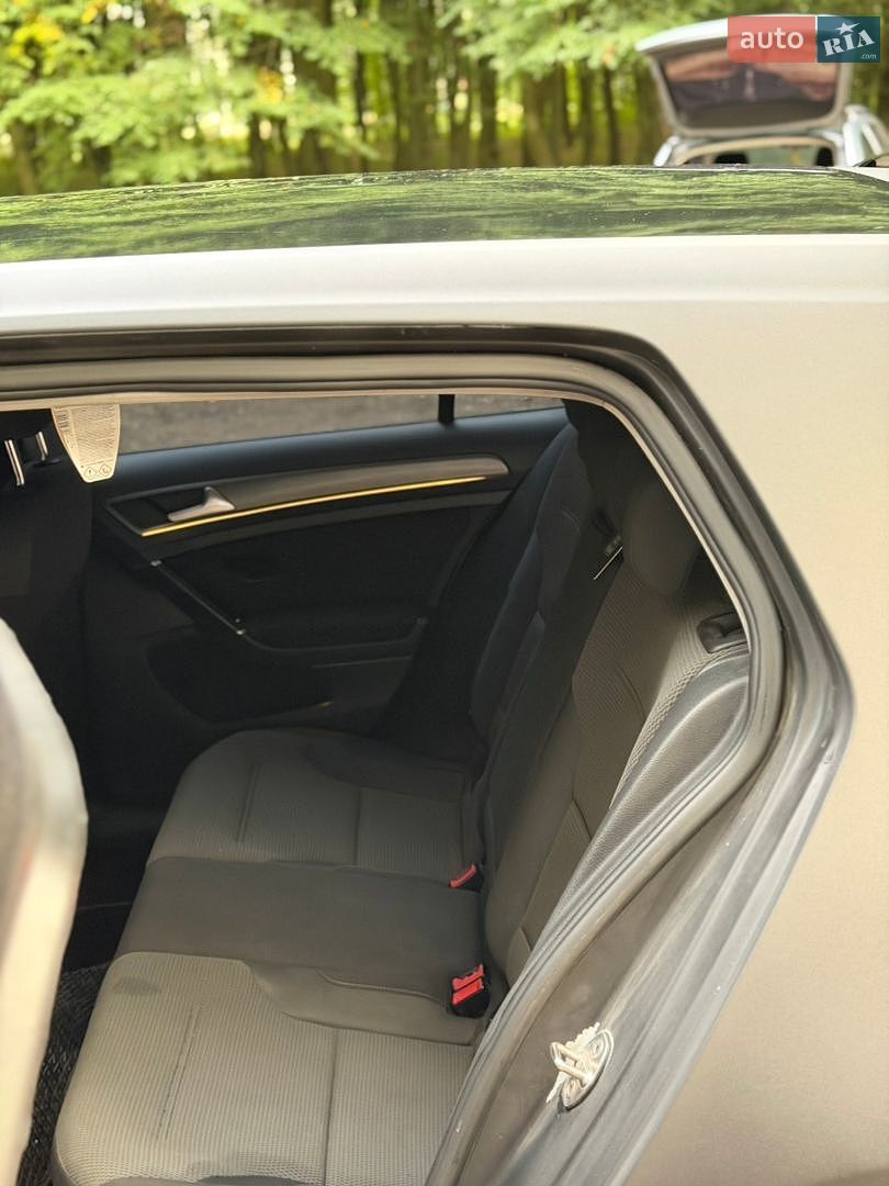 Volkswagen Golf 2013 VIN WVWZZZAUZEW005571 фото оголошення 36 з 47