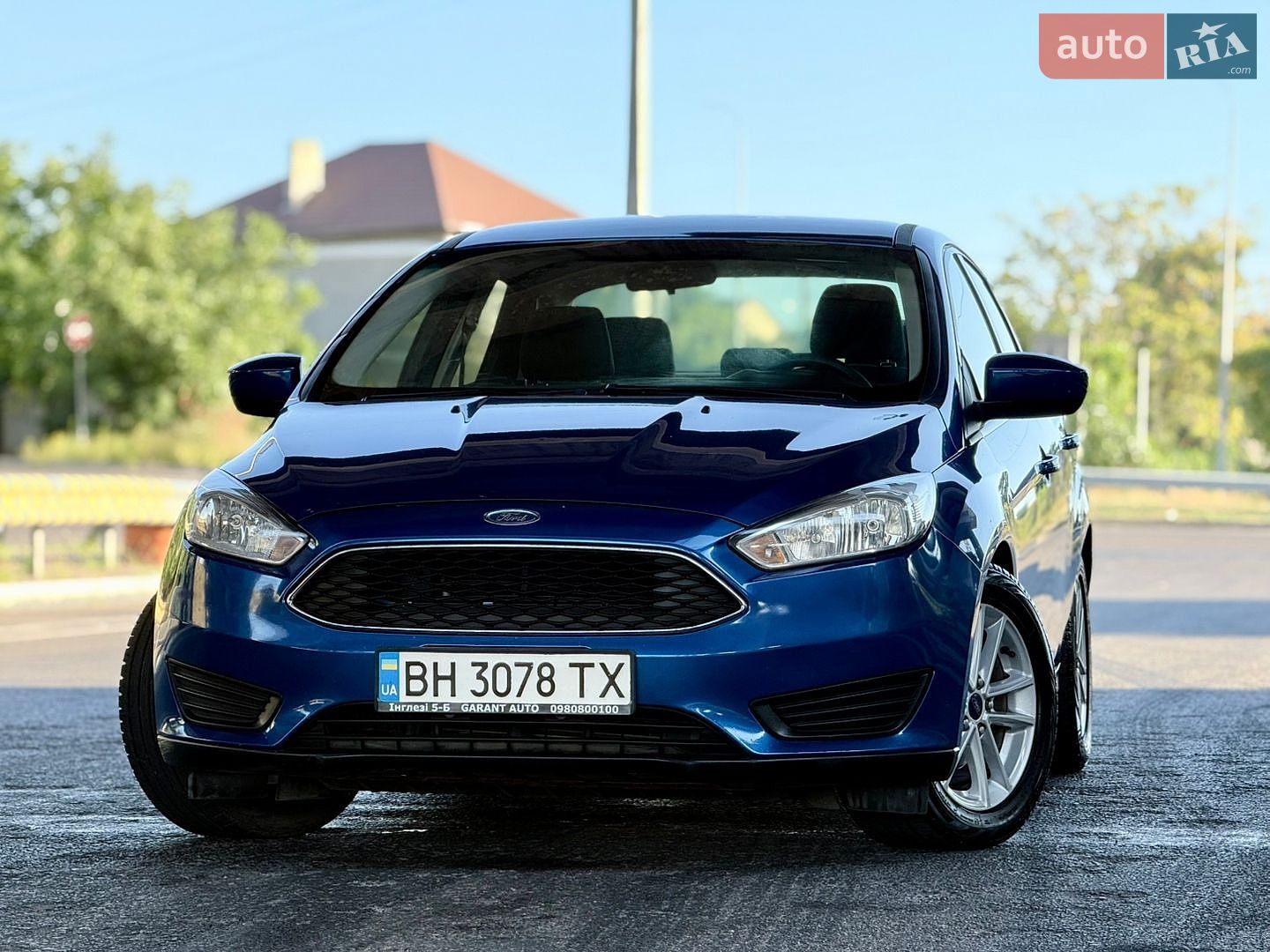 Ford Focus 2018 VIN 1FADP3FEXJL303794 фото оголошення 3 з 79