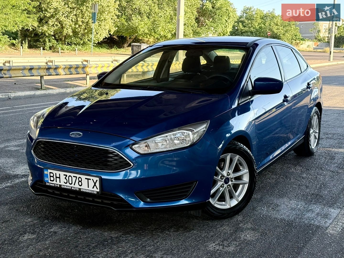 Ford Focus 2018 VIN 1FADP3FEXJL303794 фото оголошення 14 з 79