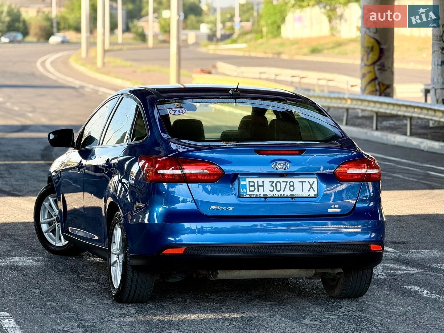 Ford Focus 2018 VIN 1FADP3FEXJL303794 фото оголошення 32 з 79