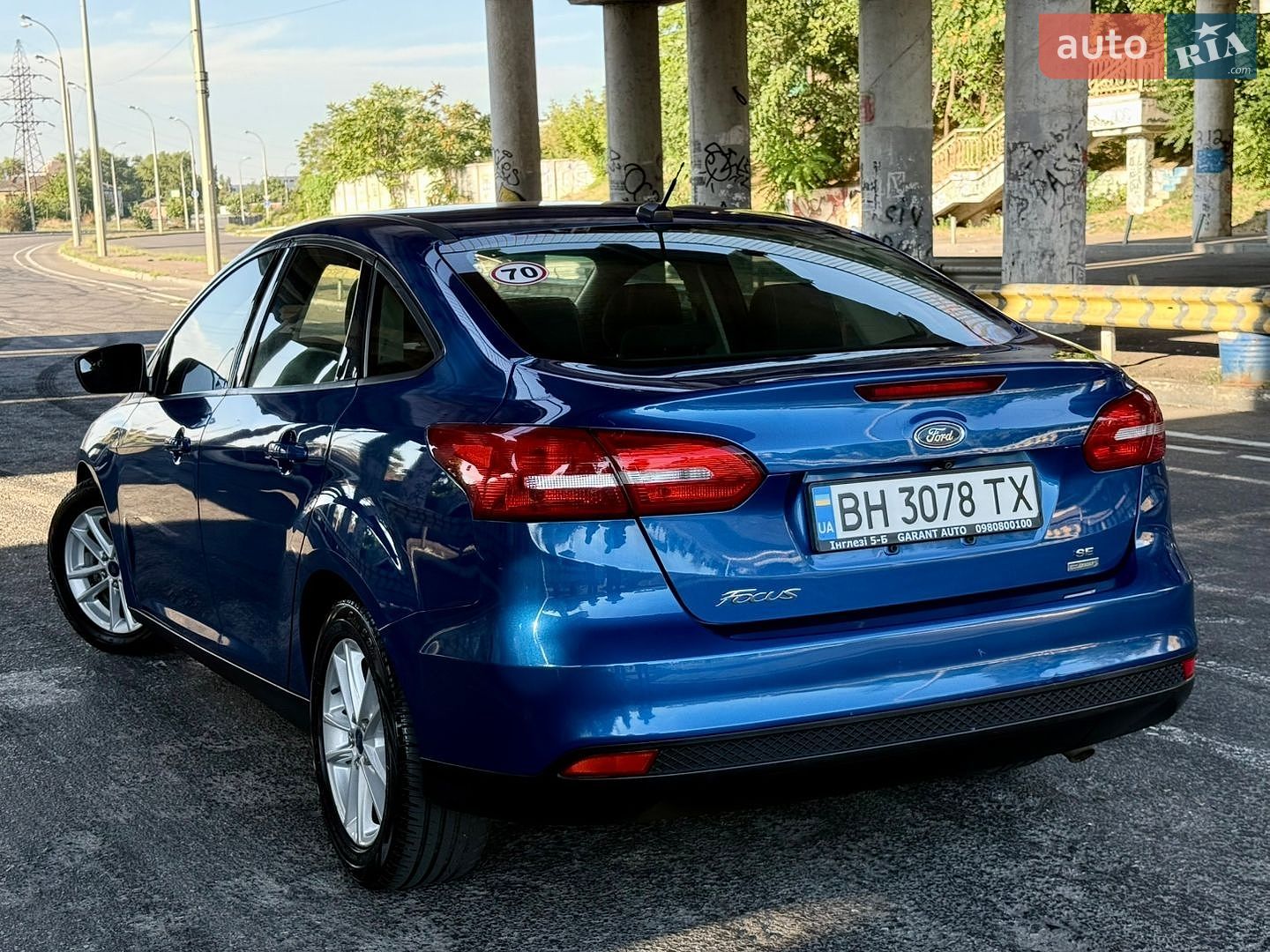 Ford Focus 2018 VIN 1FADP3FEXJL303794 фото оголошення 35 з 79
