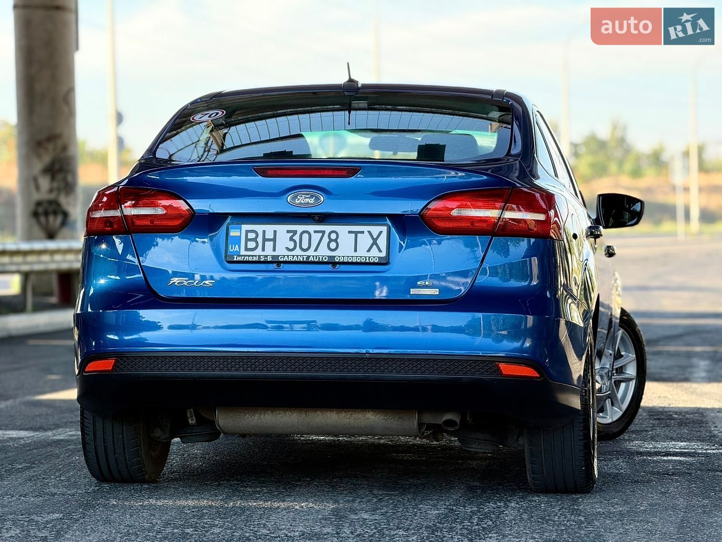 Ford Focus 2018 VIN 1FADP3FEXJL303794 фото оголошення 36 з 79