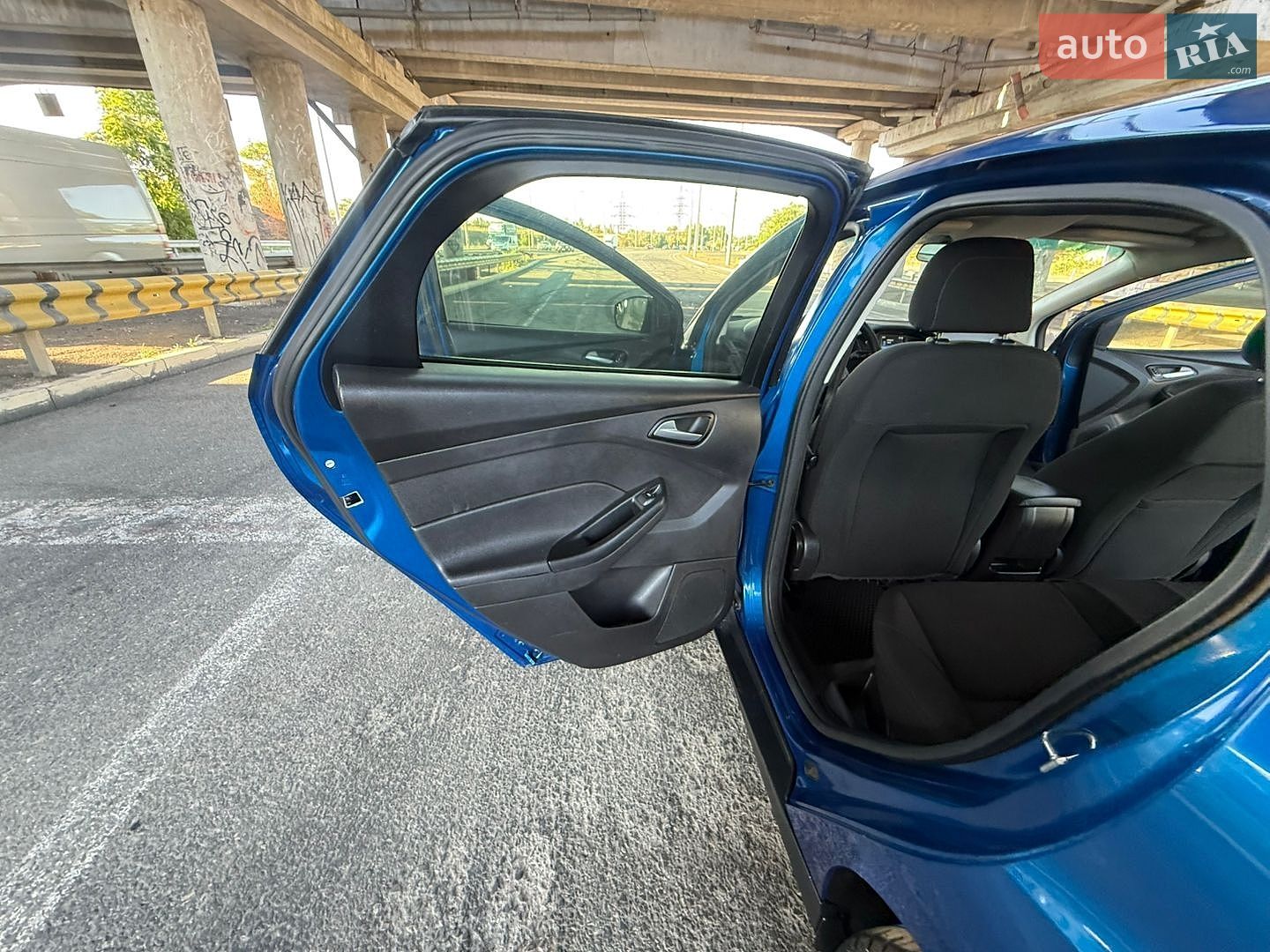 Ford Focus 2018 VIN 1FADP3FEXJL303794 фото оголошення 45 з 79