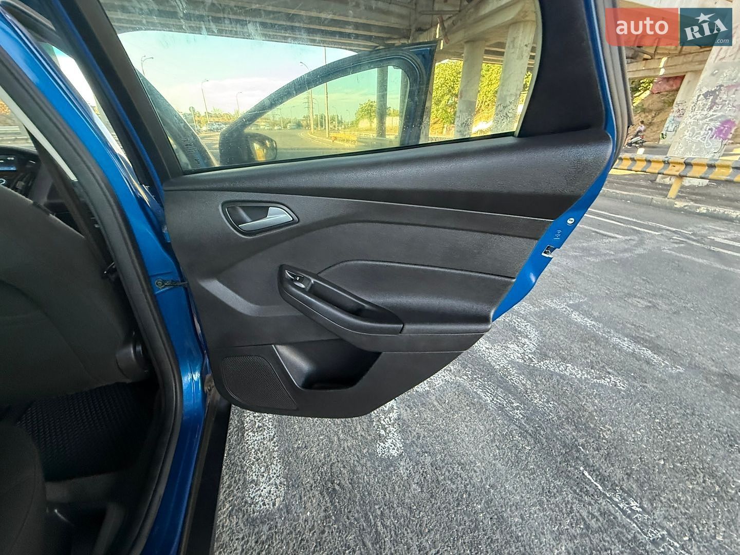 Ford Focus 2018 VIN 1FADP3FEXJL303794 фото оголошення 51 з 79
