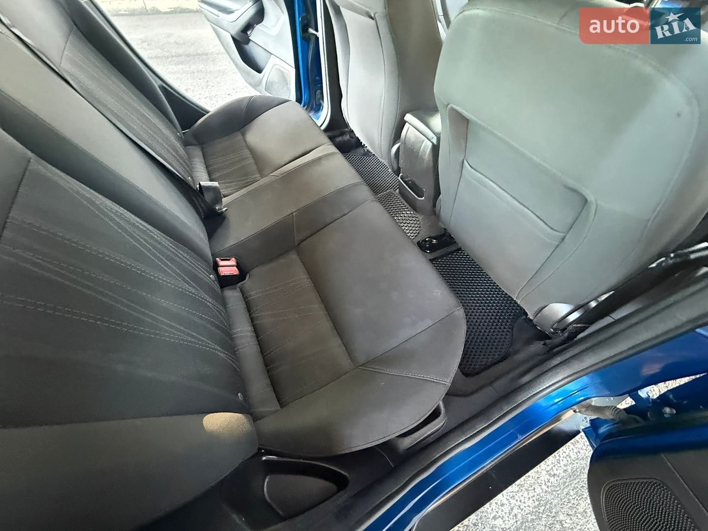Ford Focus 2018 VIN 1FADP3FEXJL303794 фото оголошення 55 з 79