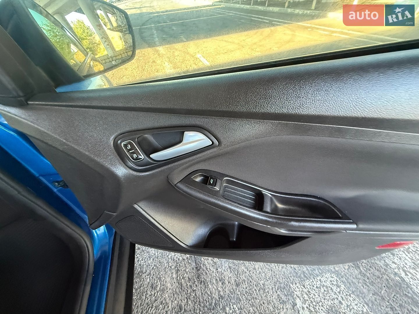 Ford Focus 2018 VIN 1FADP3FEXJL303794 фото оголошення 59 з 79