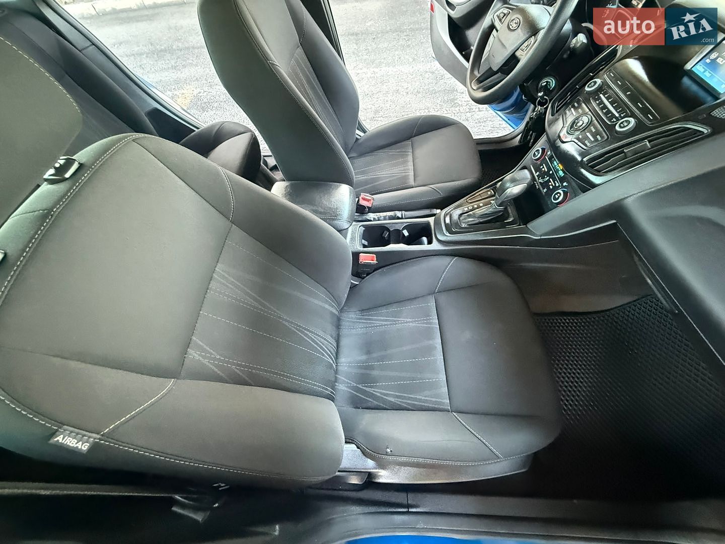 Ford Focus 2018 VIN 1FADP3FEXJL303794 фото оголошення 62 з 79