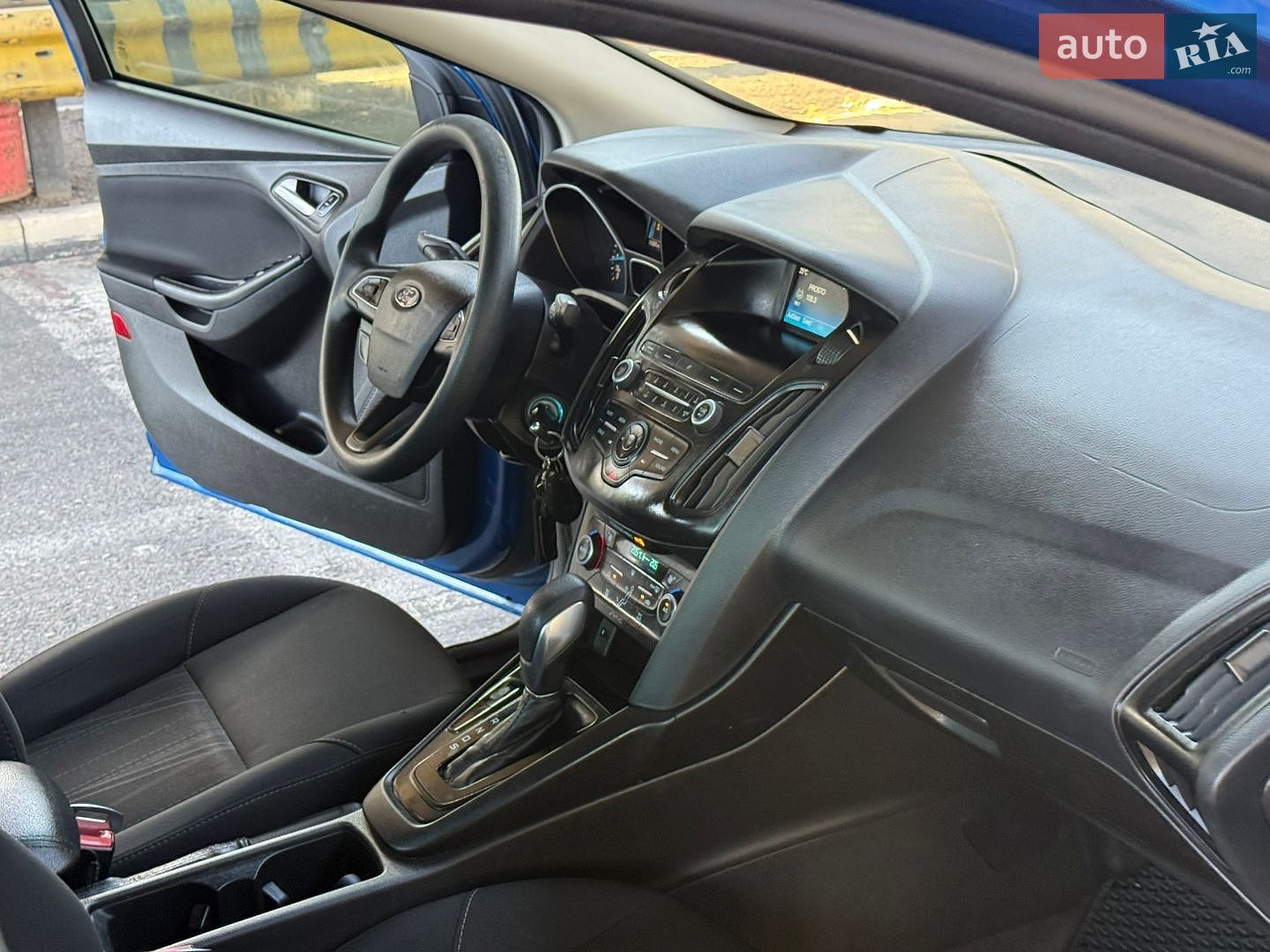 Ford Focus 2018 VIN 1FADP3FEXJL303794 фото оголошення 63 з 79