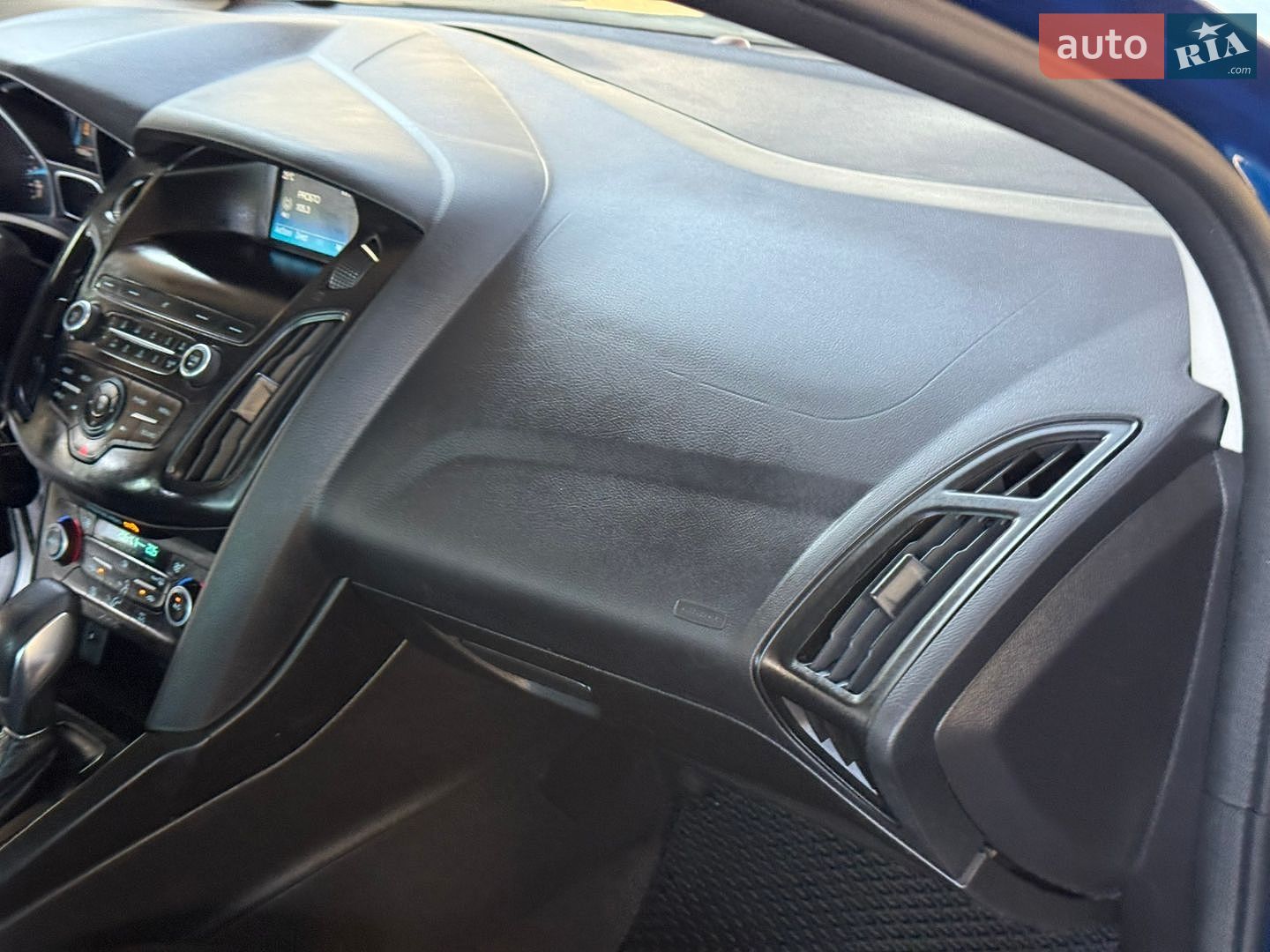Ford Focus 2018 VIN 1FADP3FEXJL303794 фото оголошення 64 з 79