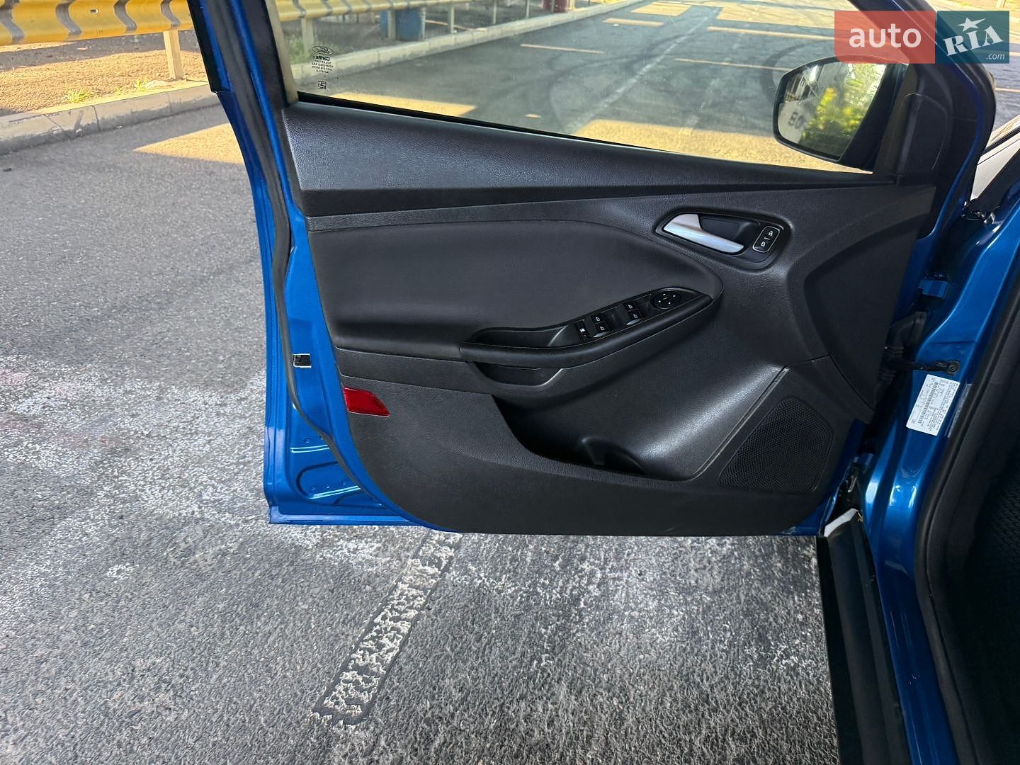 Ford Focus 2018 VIN 1FADP3FEXJL303794 фото оголошення 65 з 79