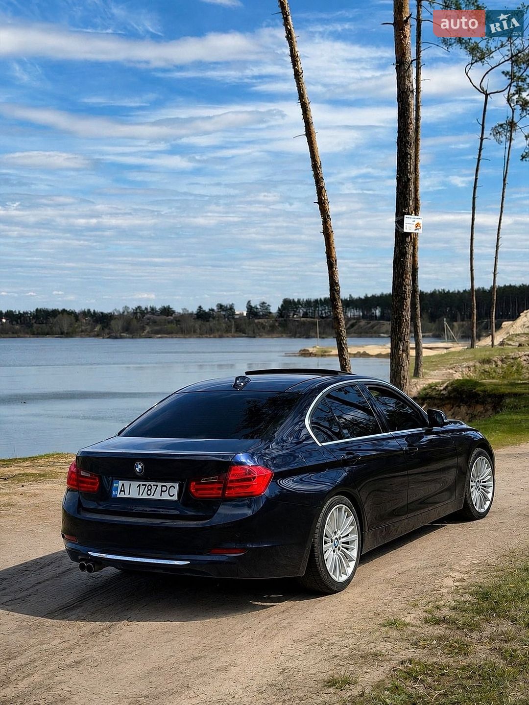 BMW 3 Series 2012 VIN WBA3A5G50DNP22258 фото оголошення 2 з 10