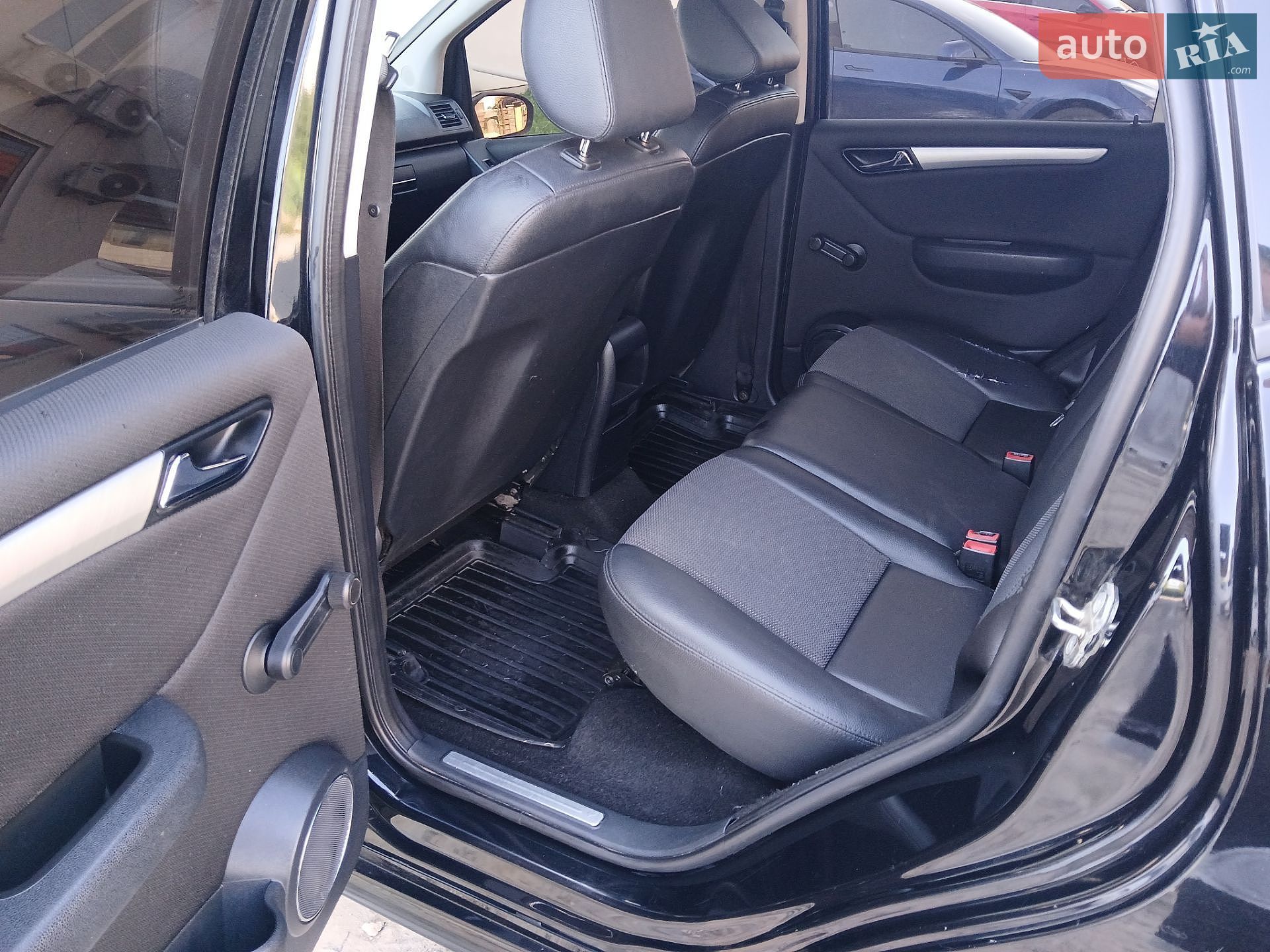 Mercedes-Benz A-Class 2008 VIN WDD1690311J548559 фото оголошення 24 з 40