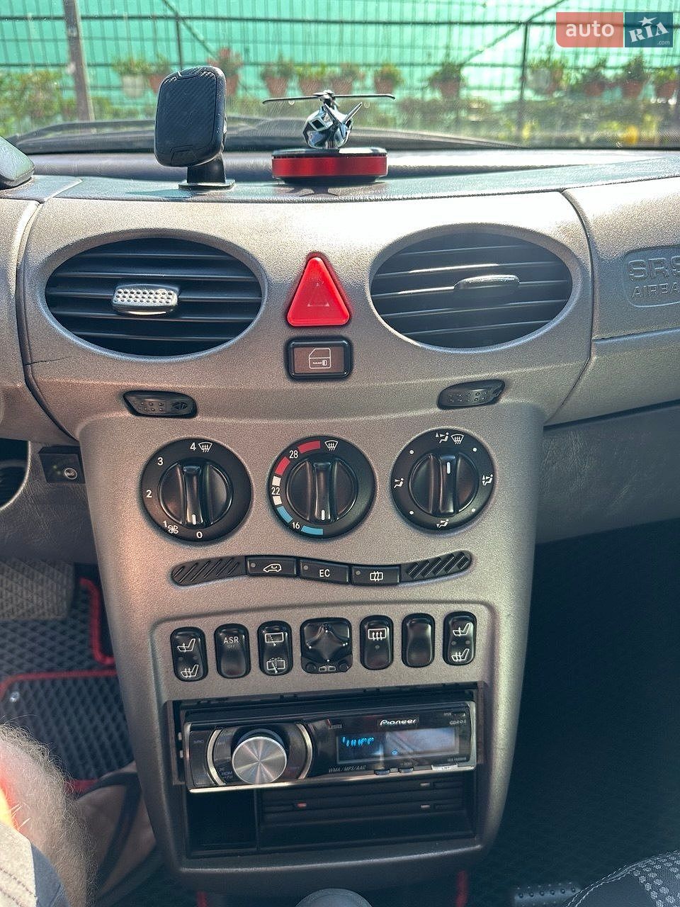 Mercedes-Benz A-Class 1998 VIN WDB1680331J080777 фото оголошення 12 з 18